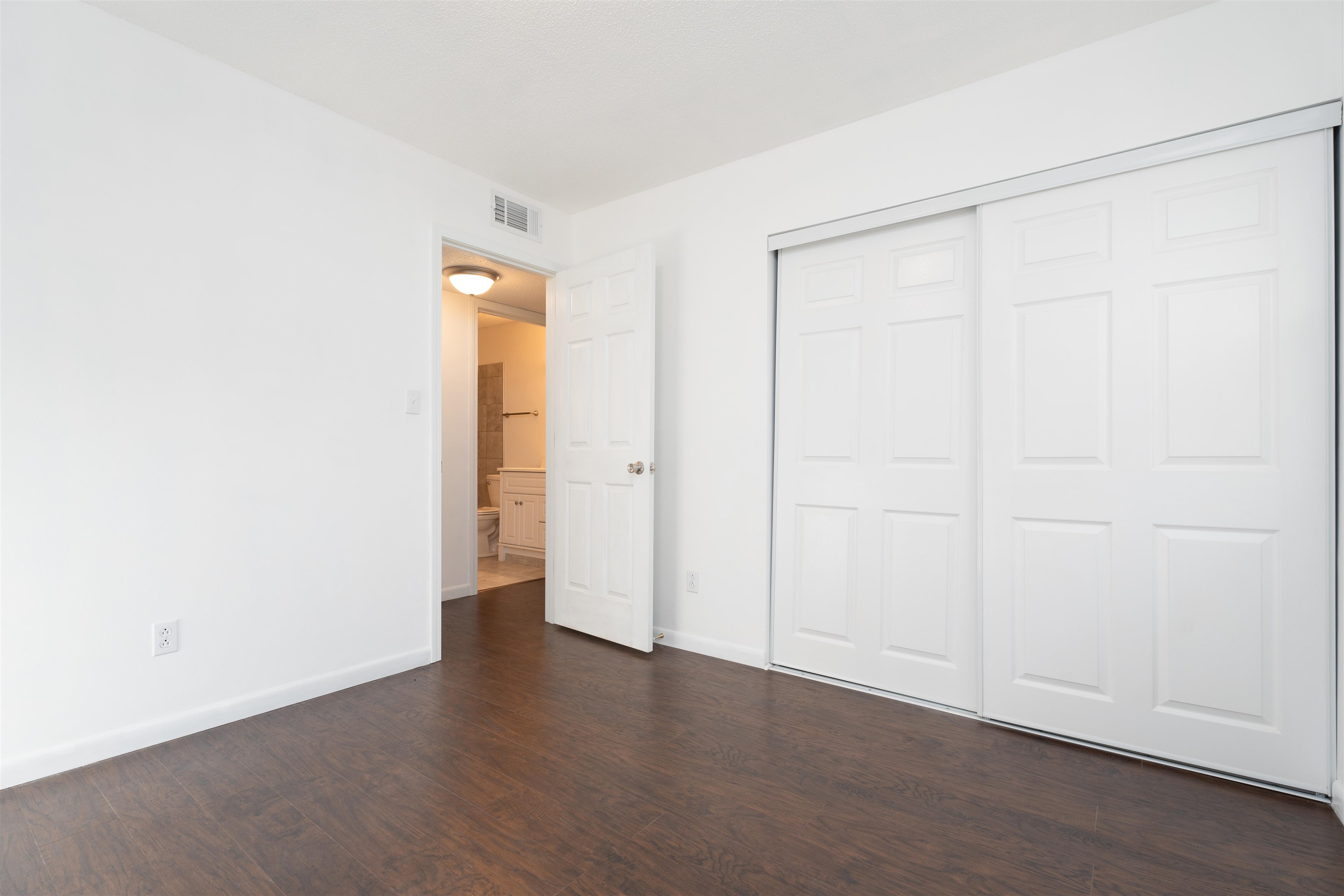2900 Yosemite Drive, Owensboro, Kentucky 42301, 3 Bedrooms Bedrooms, ,1 BathroomBathrooms,Single Family Residence,For Sale,Yosemite Drive,90994