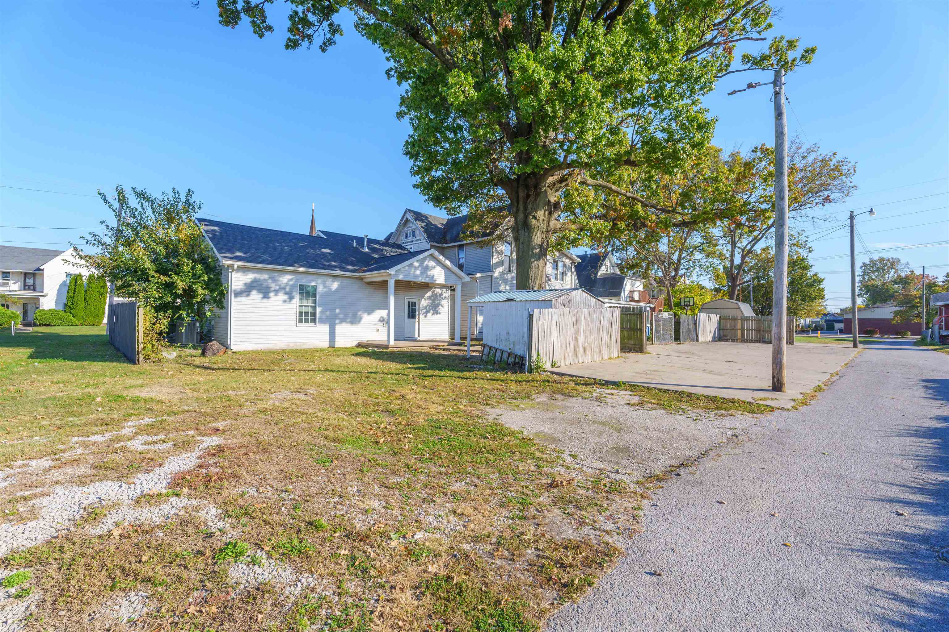 320, 322, 324 Clay St, Owensboro, Kentucky 42303, ,Mixed Use,For Sale,Clay St,90998