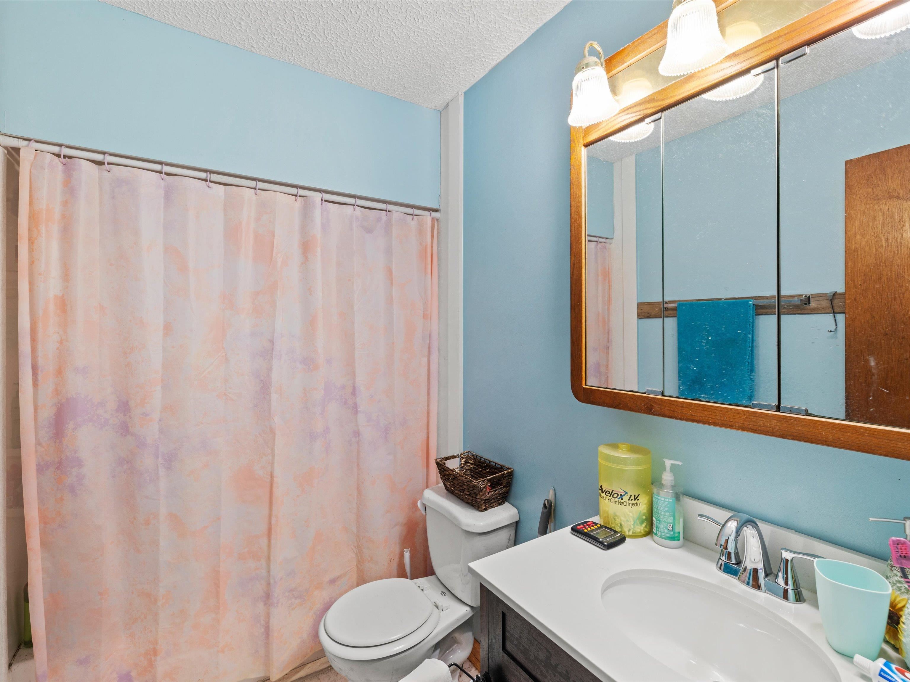 2142 Graham Lane East, Owensboro, Kentucky 42303, 3 Bedrooms Bedrooms, ,1 BathroomBathrooms,Single Family Residence,For Sale,Graham Lane East,91002