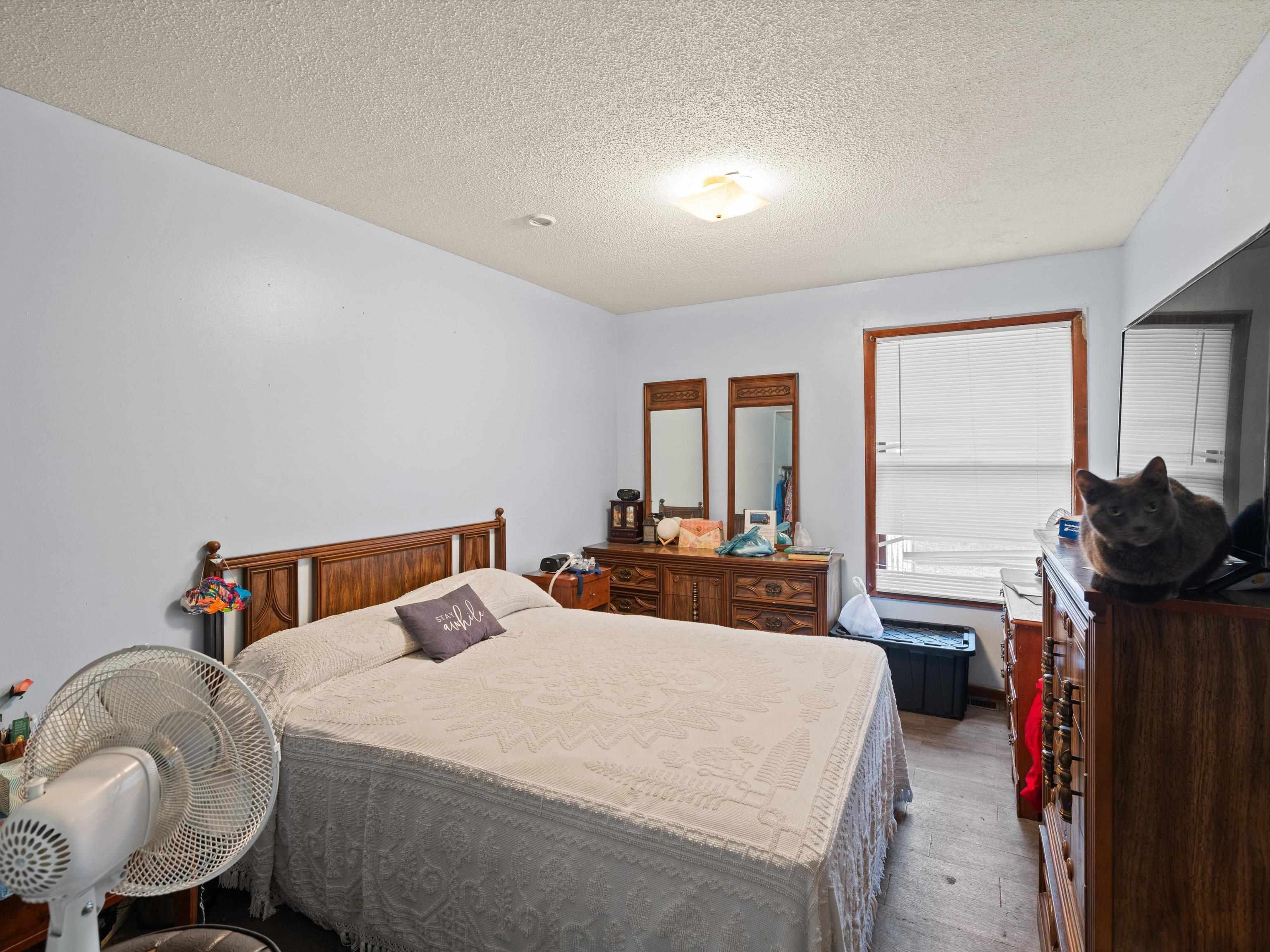 2142 Graham Lane East, Owensboro, Kentucky 42303, 3 Bedrooms Bedrooms, ,1 BathroomBathrooms,Single Family Residence,For Sale,Graham Lane East,91002
