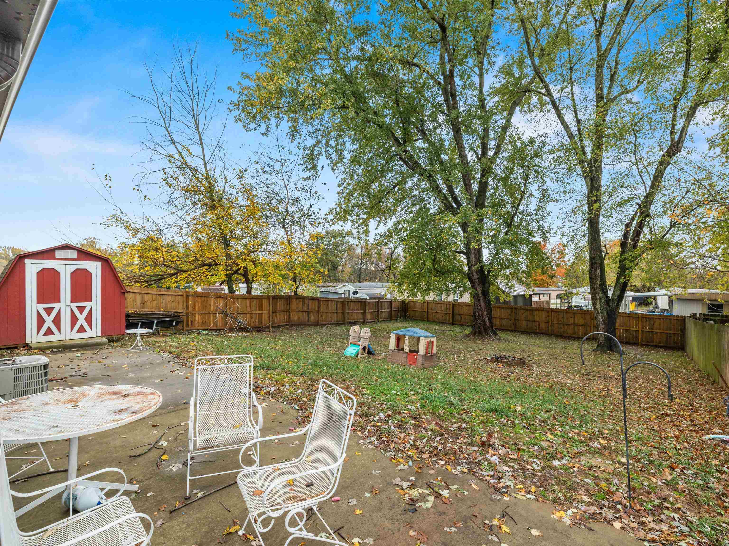 2142 Graham Lane East, Owensboro, Kentucky 42303, 3 Bedrooms Bedrooms, ,1 BathroomBathrooms,Single Family Residence,For Sale,Graham Lane East,91002