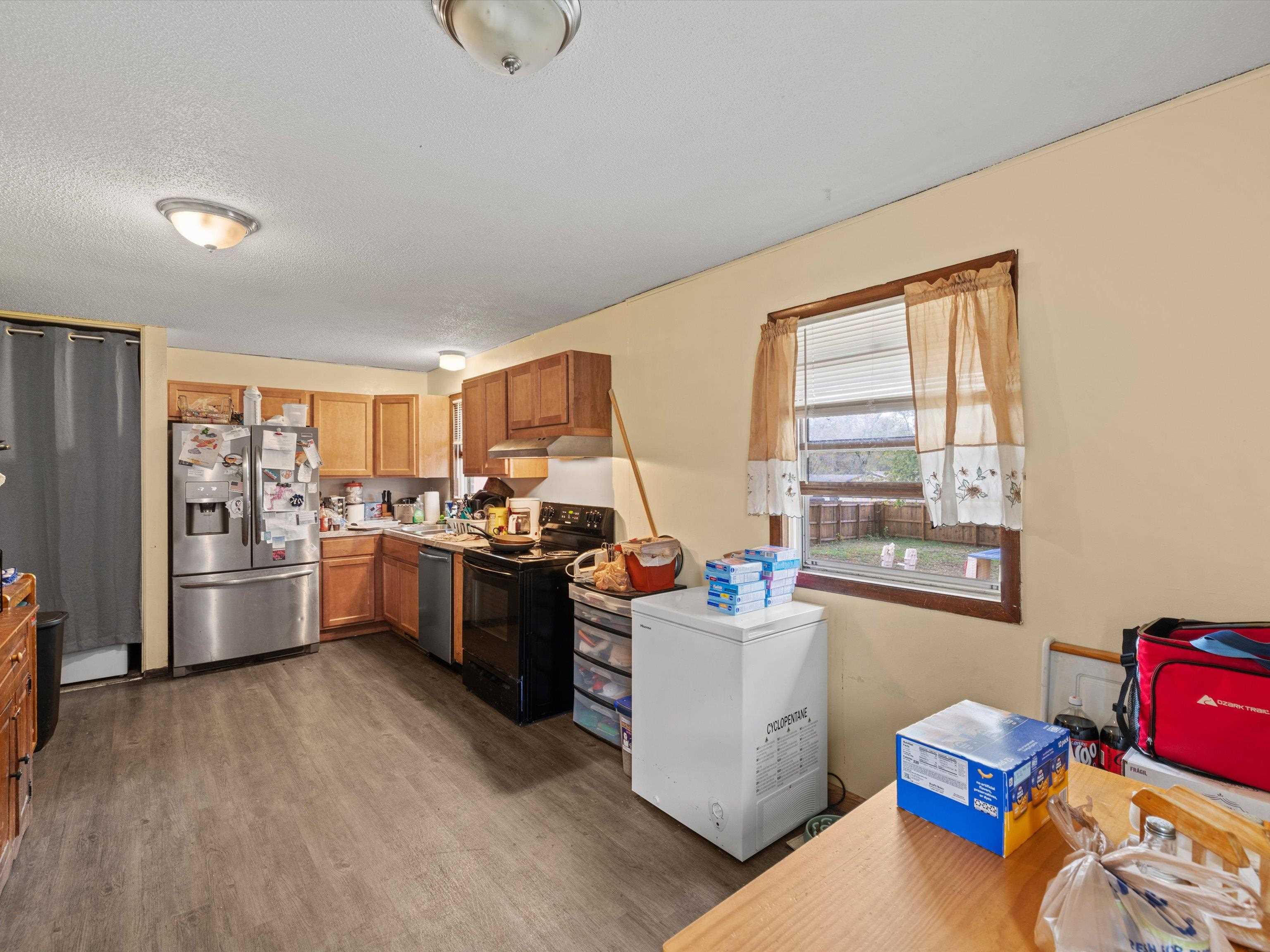 2142 Graham Lane East, Owensboro, Kentucky 42303, 3 Bedrooms Bedrooms, ,1 BathroomBathrooms,Single Family Residence,For Sale,Graham Lane East,91002