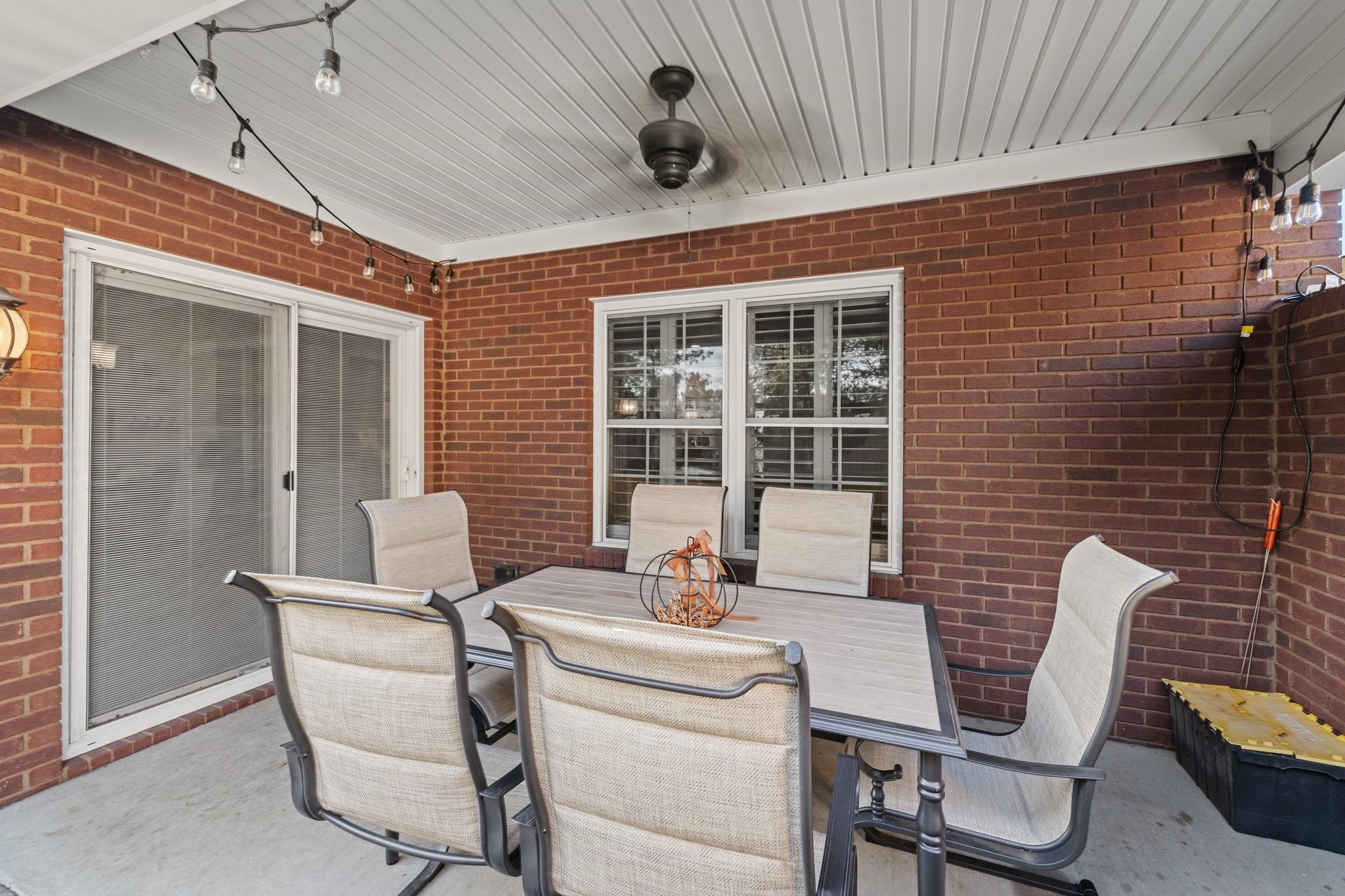 3923 Cross Creek Trail, Owensboro, Kentucky 42303, 4 Bedrooms Bedrooms, ,3 BathroomsBathrooms,Single Family Residence,For Sale,Cross Creek Trail,91003