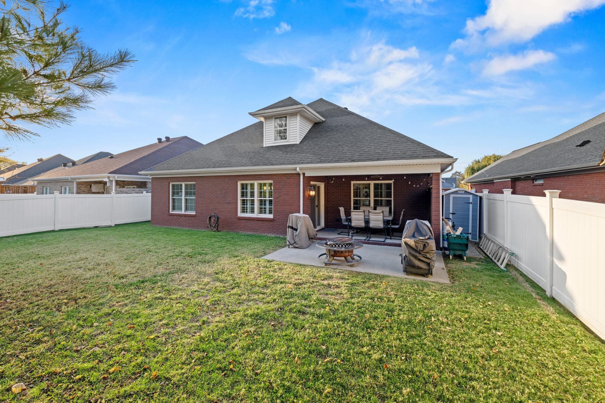 3923 Cross Creek Trail, Owensboro, Kentucky 42303, 4 Bedrooms Bedrooms, ,3 BathroomsBathrooms,Single Family Residence,For Sale,Cross Creek Trail,91003
