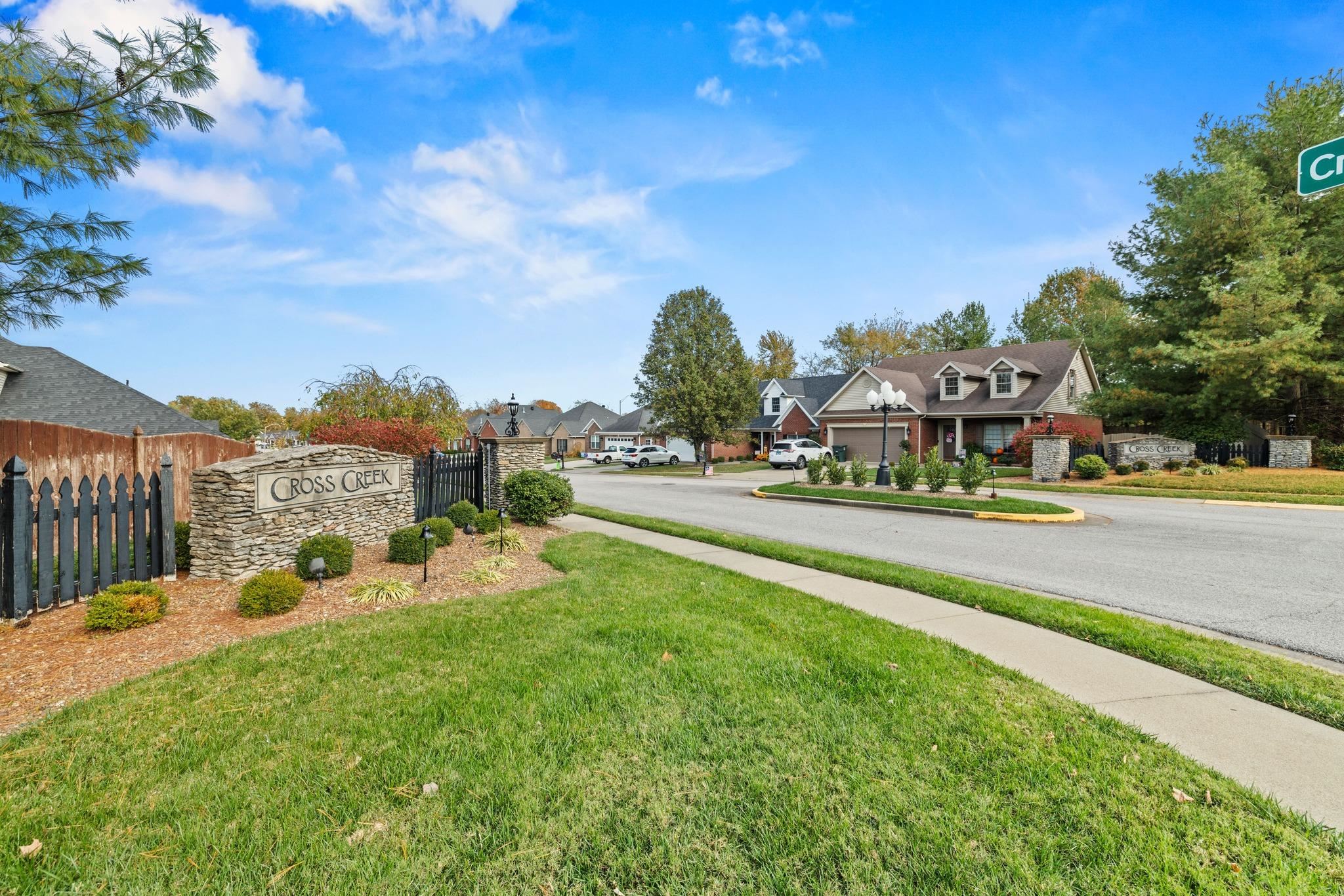 3923 Cross Creek Trail, Owensboro, Kentucky 42303, 4 Bedrooms Bedrooms, ,3 BathroomsBathrooms,Single Family Residence,For Sale,Cross Creek Trail,91003