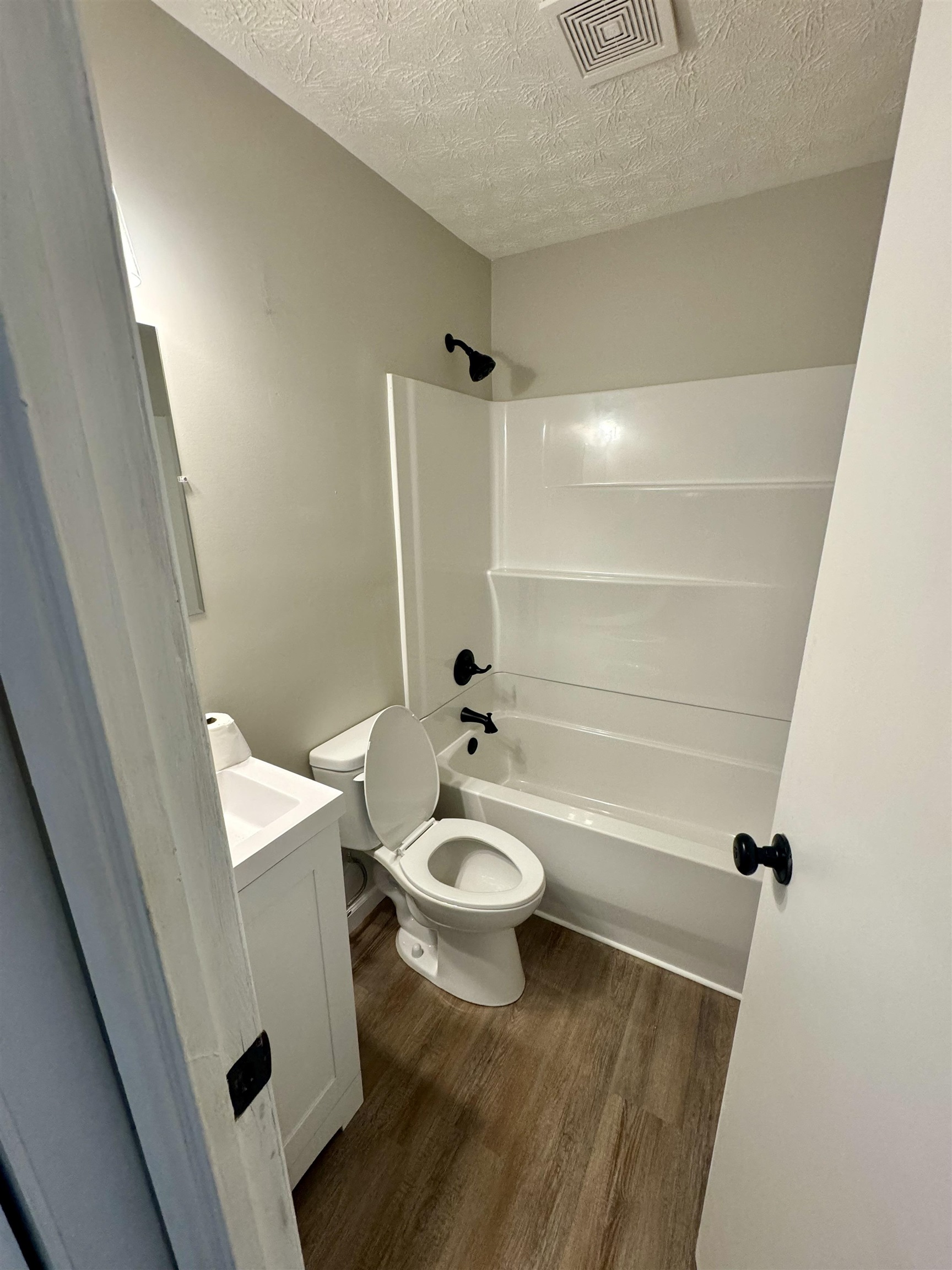 625 Carter Rd, Owensboro, Kentucky 42301, 3 Bedrooms Bedrooms, ,1 BathroomBathrooms,Single Family Residence,For Sale,Carter Rd,91008