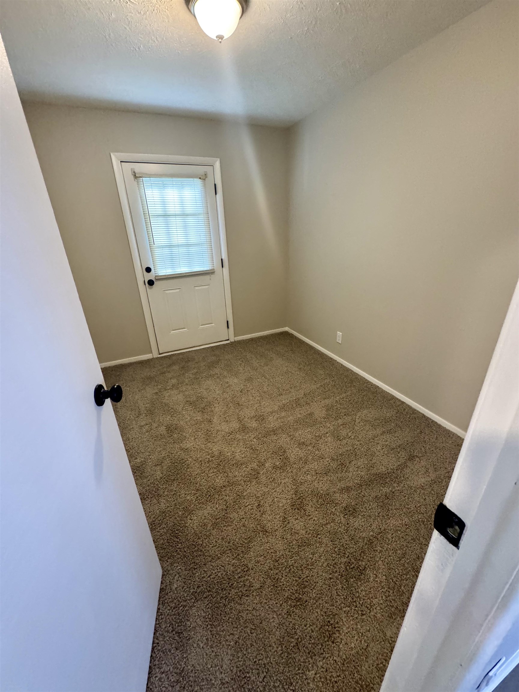 625 Carter Rd, Owensboro, Kentucky 42301, 3 Bedrooms Bedrooms, ,1 BathroomBathrooms,Single Family Residence,For Sale,Carter Rd,91008