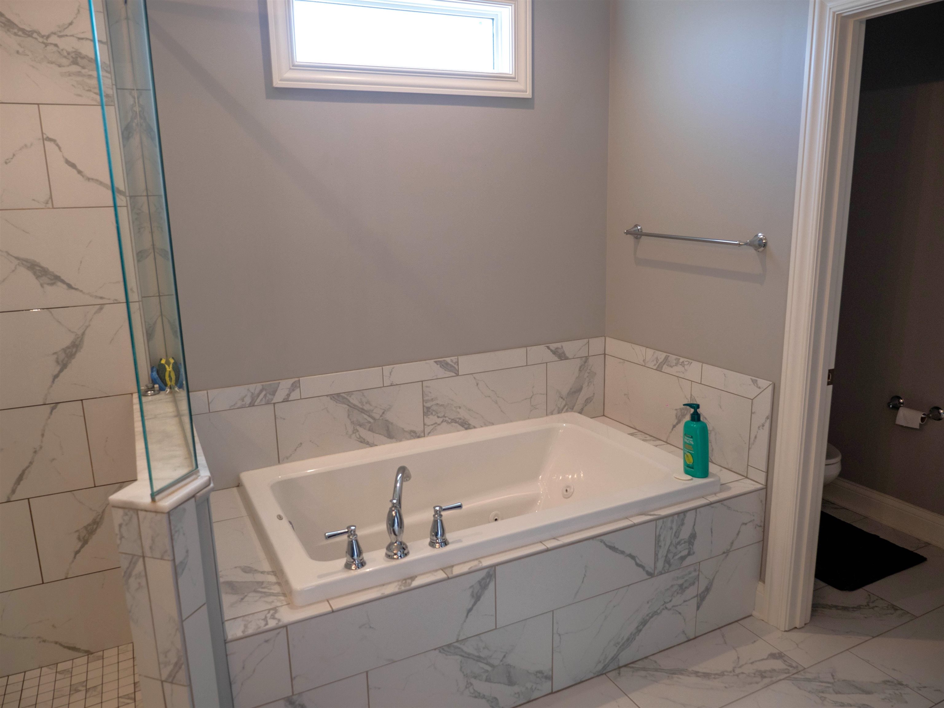 6426 Spring Haven Trace, Owensboro, Kentucky 42301, 4 Bedrooms Bedrooms, ,2 BathroomsBathrooms,Single Family Residence,For Sale,Spring Haven Trace,91011