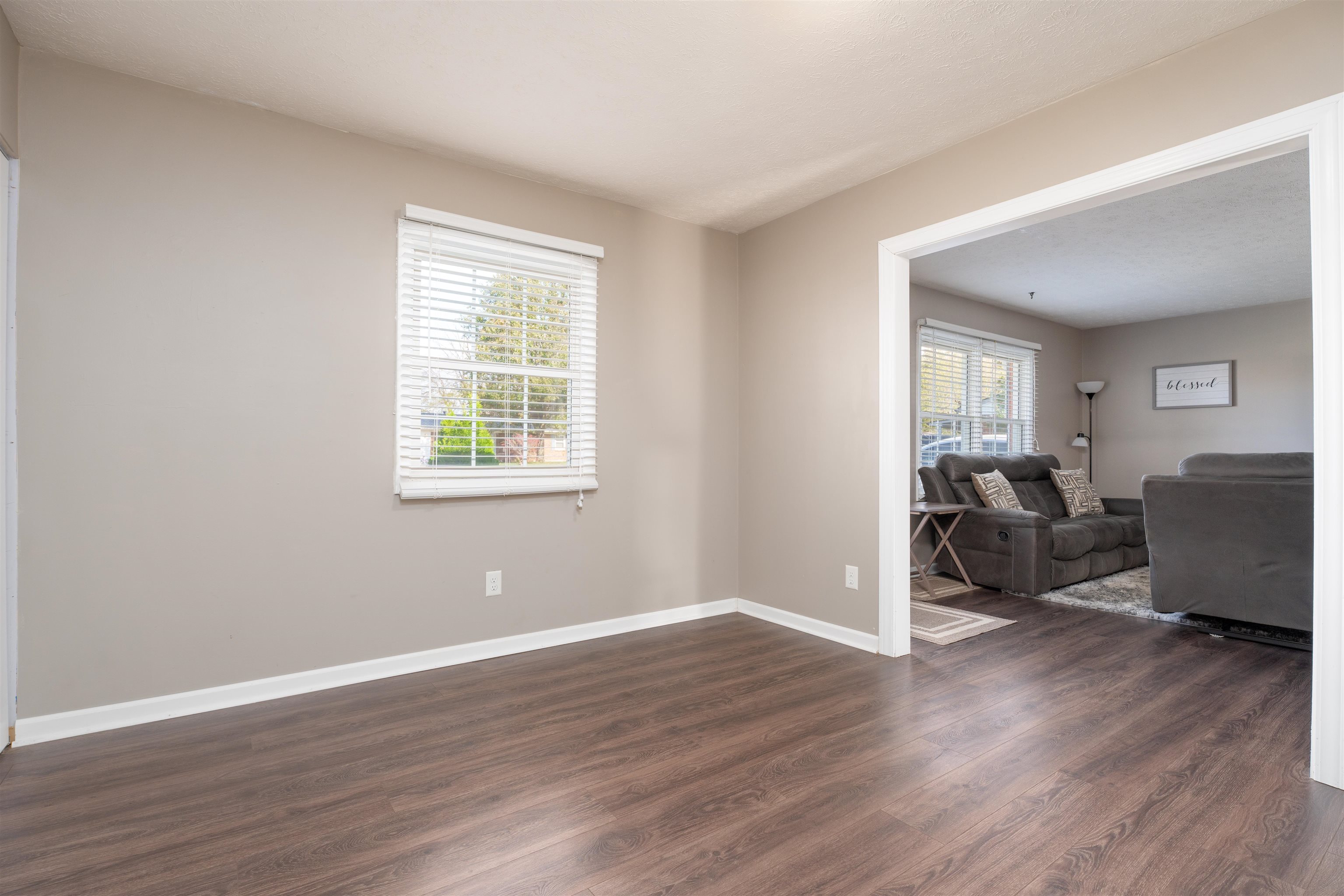 6410 Walnut Court, Utica, Kentucky 42376, 3 Bedrooms Bedrooms, ,1 BathroomBathrooms,Single Family Residence,For Sale,Walnut Court,91014