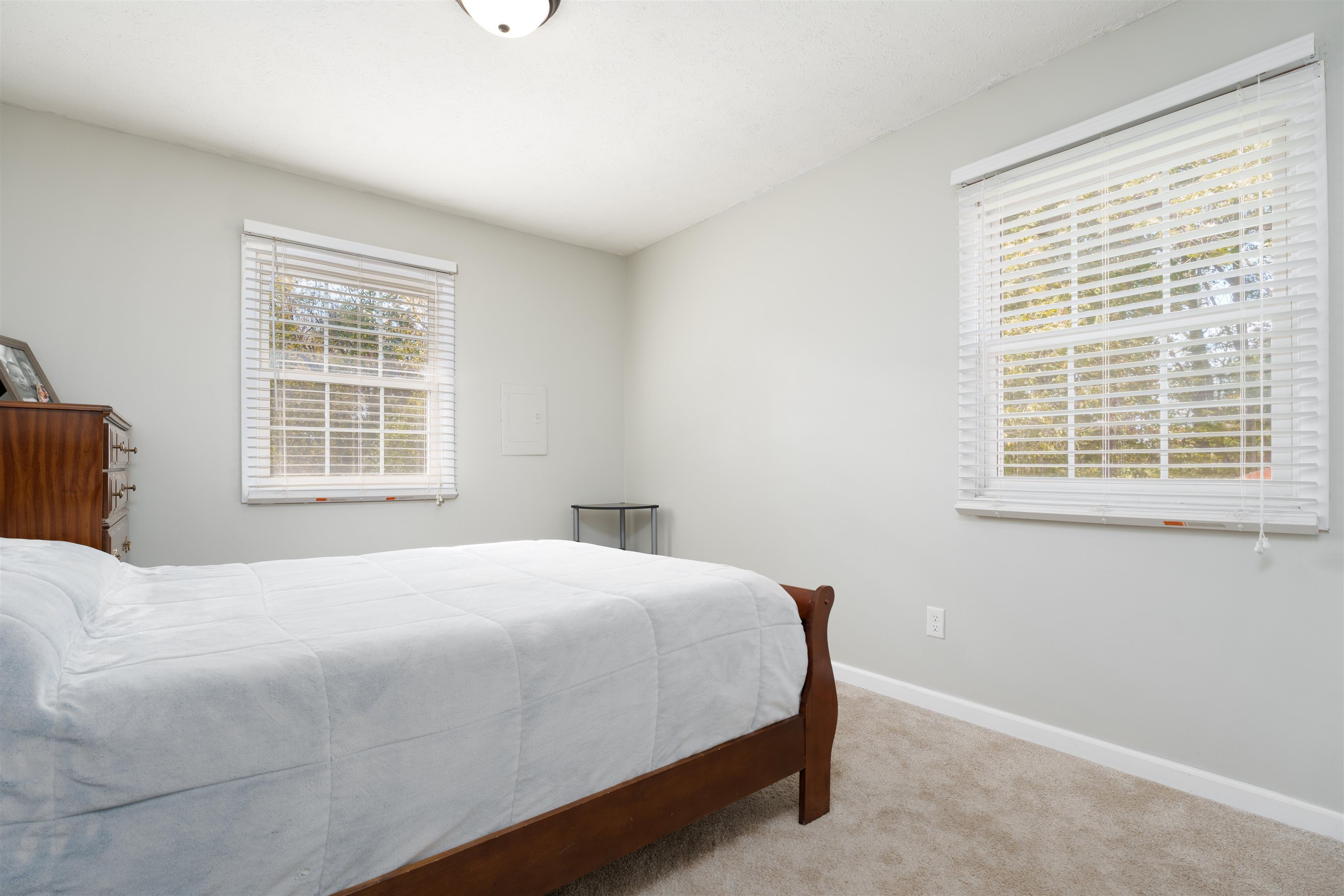 6410 Walnut Court, Utica, Kentucky 42376, 3 Bedrooms Bedrooms, ,1 BathroomBathrooms,Single Family Residence,For Sale,Walnut Court,91014