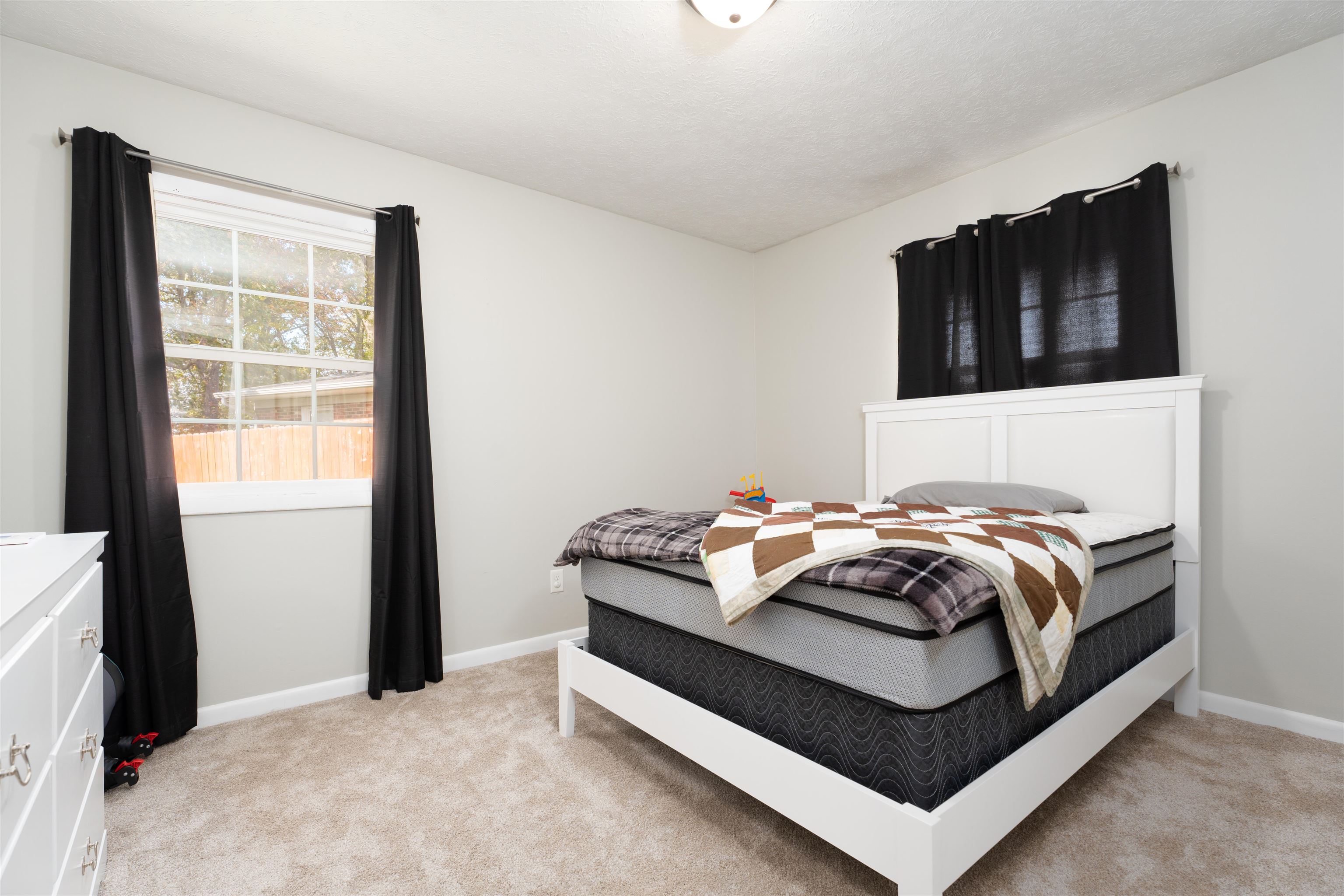 6410 Walnut Court, Utica, Kentucky 42376, 3 Bedrooms Bedrooms, ,1 BathroomBathrooms,Single Family Residence,For Sale,Walnut Court,91014
