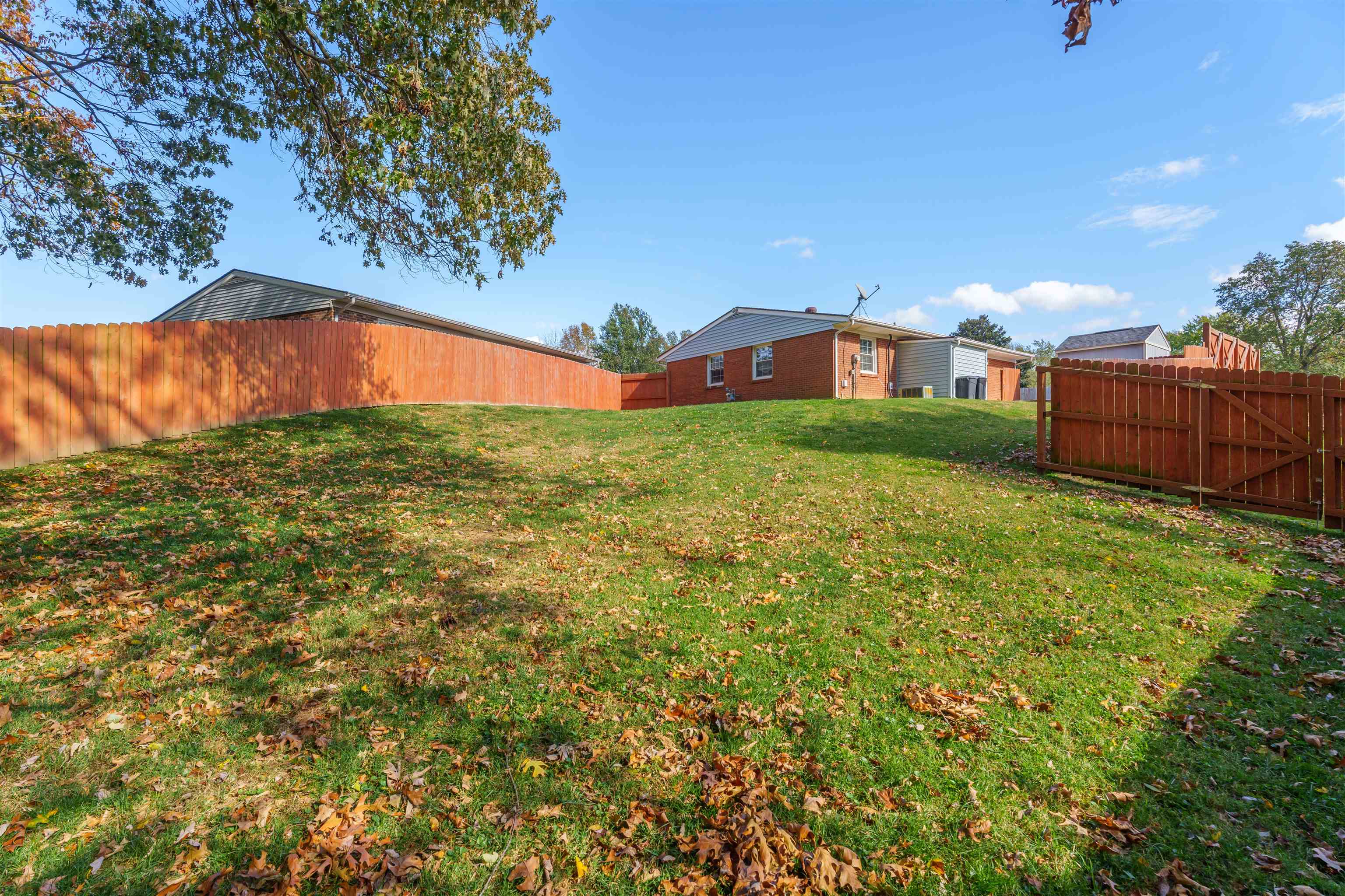 6410 Walnut Court, Utica, Kentucky 42376, 3 Bedrooms Bedrooms, ,1 BathroomBathrooms,Single Family Residence,For Sale,Walnut Court,91014