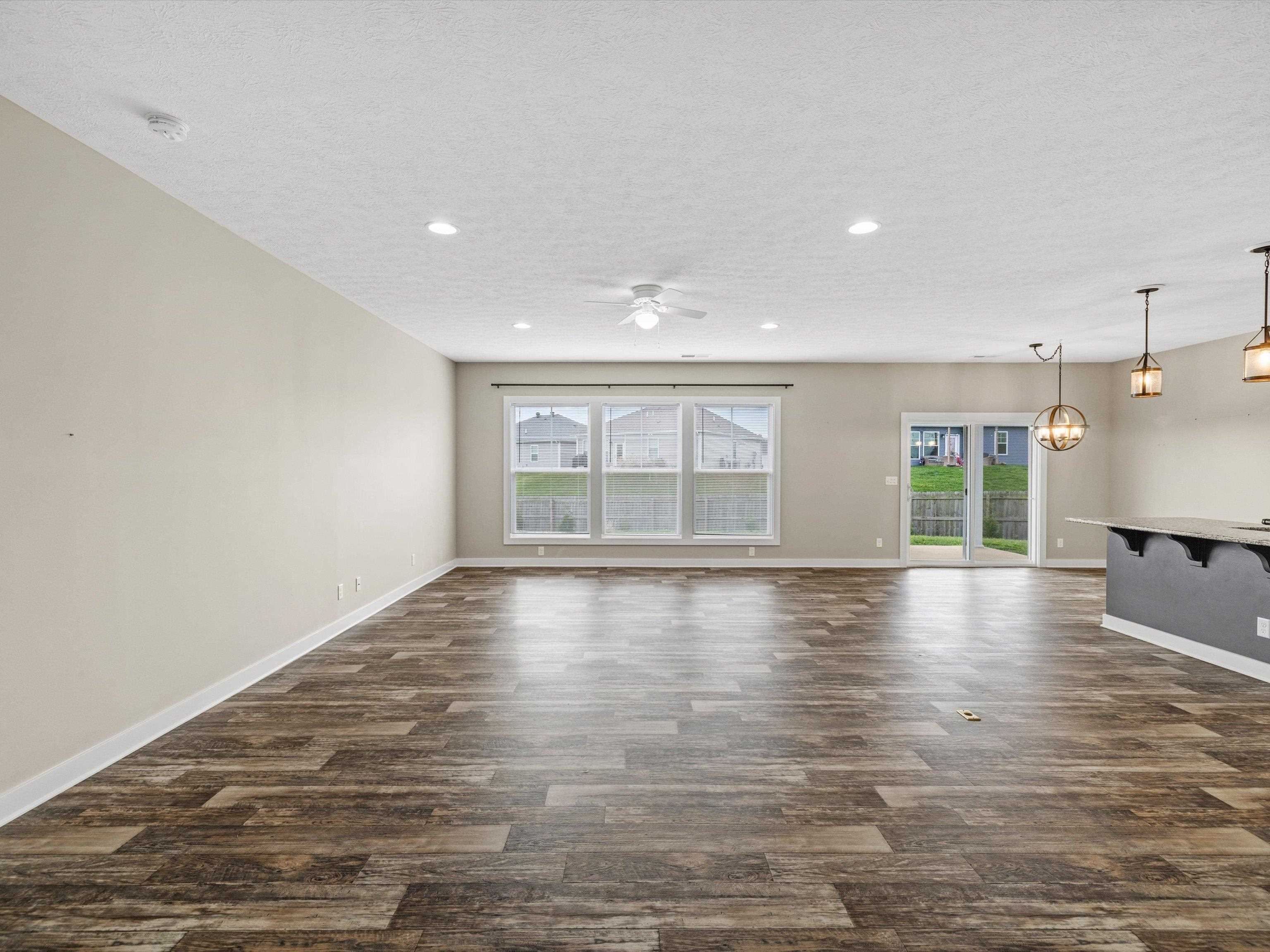 6864 Creekview Court E, Utica, Kentucky 42376, 3 Bedrooms Bedrooms, ,2 BathroomsBathrooms,Single Family Residence,For Sale,Creekview Court E,91018