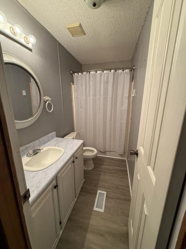 221 Maple Leaf Dr, Utica, Kentucky 42376, 4 Bedrooms Bedrooms, ,3 BathroomsBathrooms,Manufactured On Land,For Sale,Maple Leaf Dr,91019