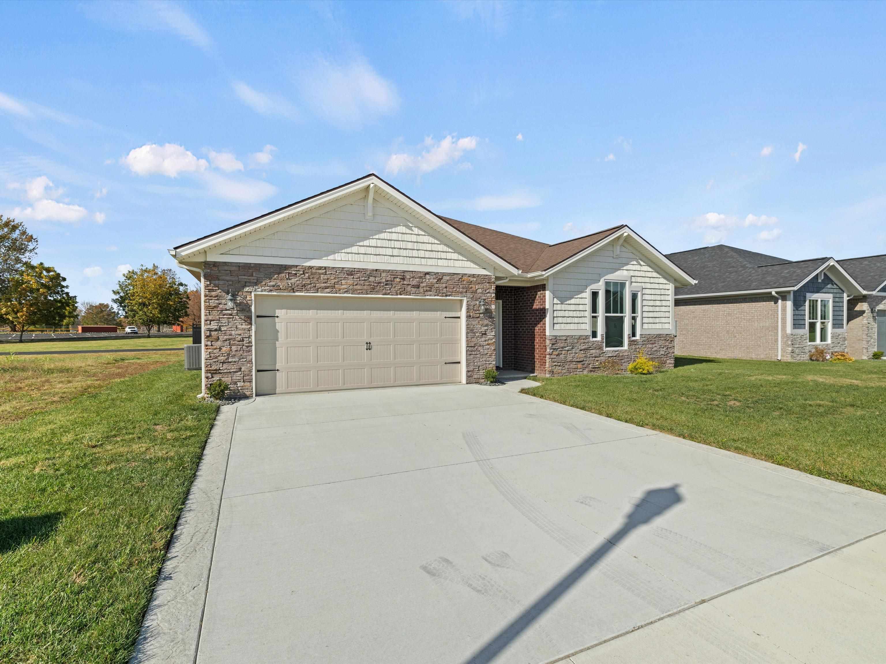 5572 Park Haven Bend, Owensboro, Kentucky 42303, 4 Bedrooms Bedrooms, ,2 BathroomsBathrooms,Single Family Residence,For Sale,Park Haven Bend,91022