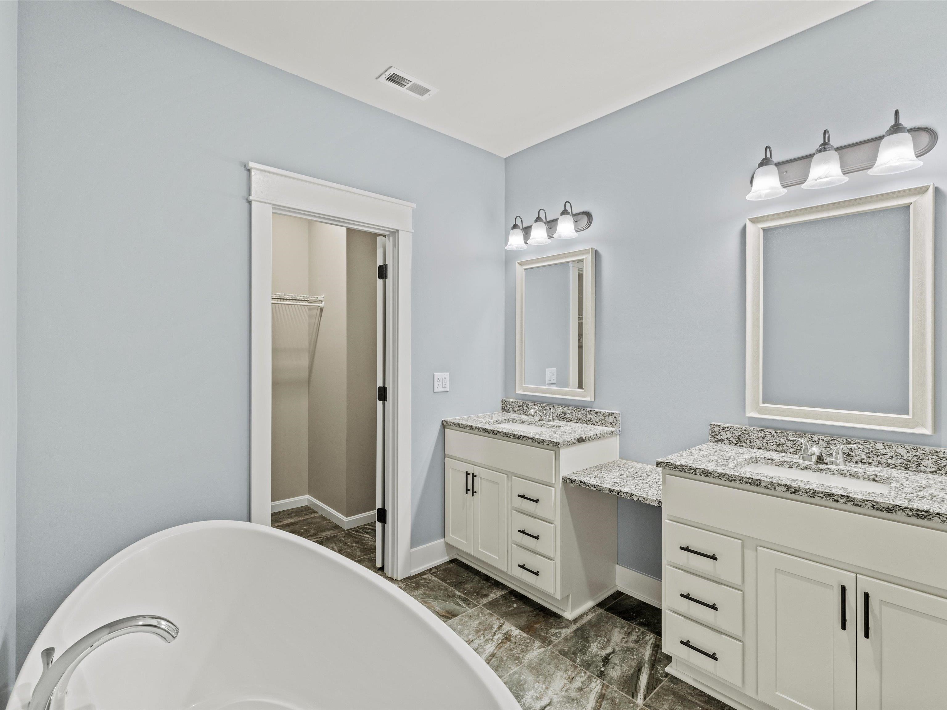 5572 Park Haven Bend, Owensboro, Kentucky 42303, 4 Bedrooms Bedrooms, ,2 BathroomsBathrooms,Single Family Residence,For Sale,Park Haven Bend,91022