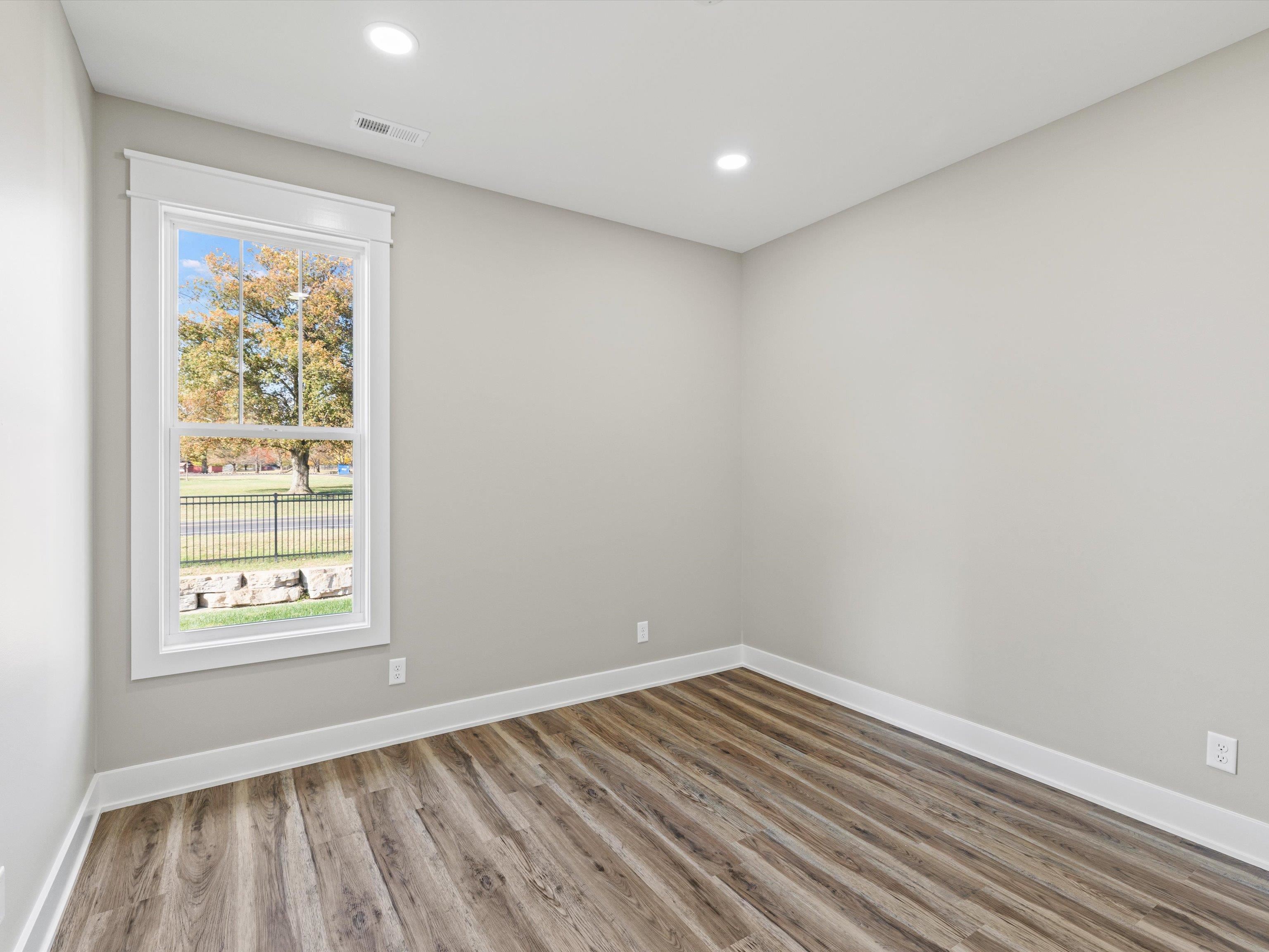 5572 Park Haven Bend, Owensboro, Kentucky 42303, 4 Bedrooms Bedrooms, ,2 BathroomsBathrooms,Single Family Residence,For Sale,Park Haven Bend,91022