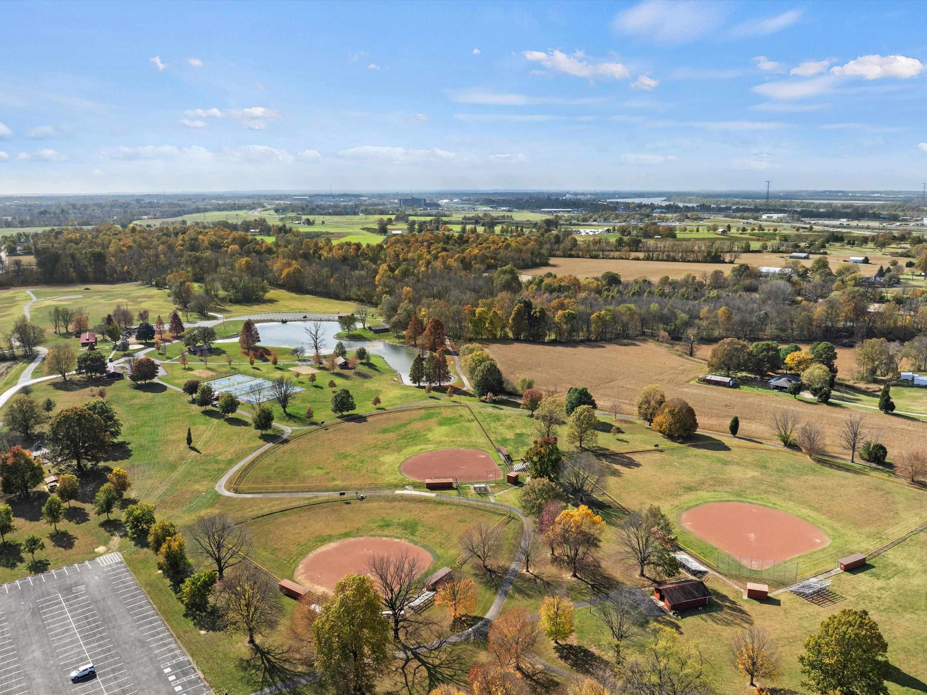 5572 Park Haven Bend, Owensboro, Kentucky 42303, 4 Bedrooms Bedrooms, ,2 BathroomsBathrooms,Single Family Residence,For Sale,Park Haven Bend,91022