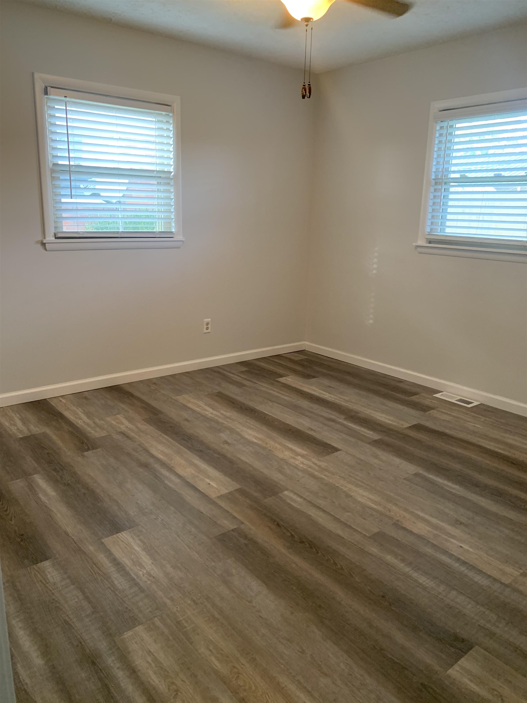 337 Wilder Drive, Owensboro, Kentucky 42301, 3 Bedrooms Bedrooms, ,1 BathroomBathrooms,Single Family Residence,For Sale,Wilder Drive,91023
