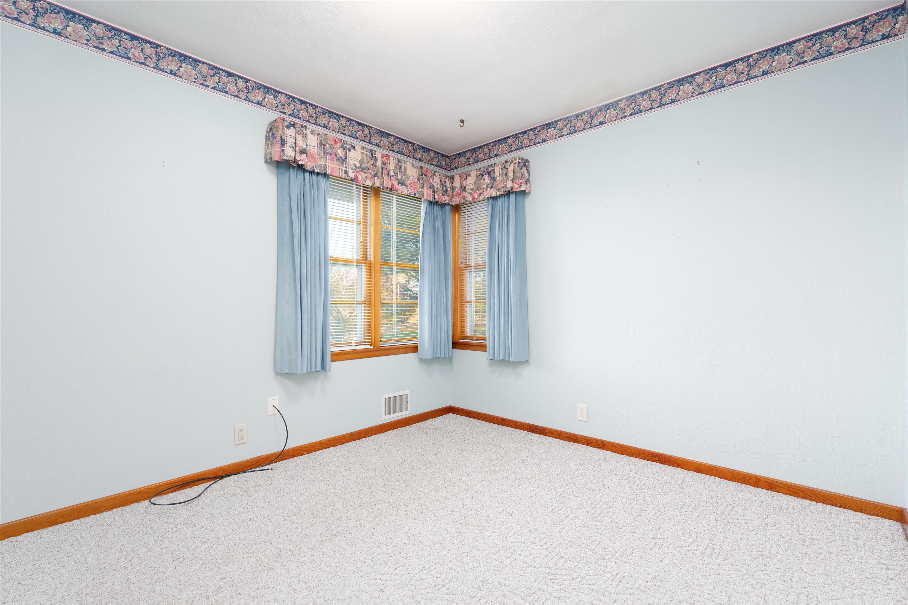 4941 Millers Mill Rd, Owensboro, Kentucky 42303, 3 Bedrooms Bedrooms, ,2 BathroomsBathrooms,Single Family Residence,For Sale,Millers Mill Rd,91025