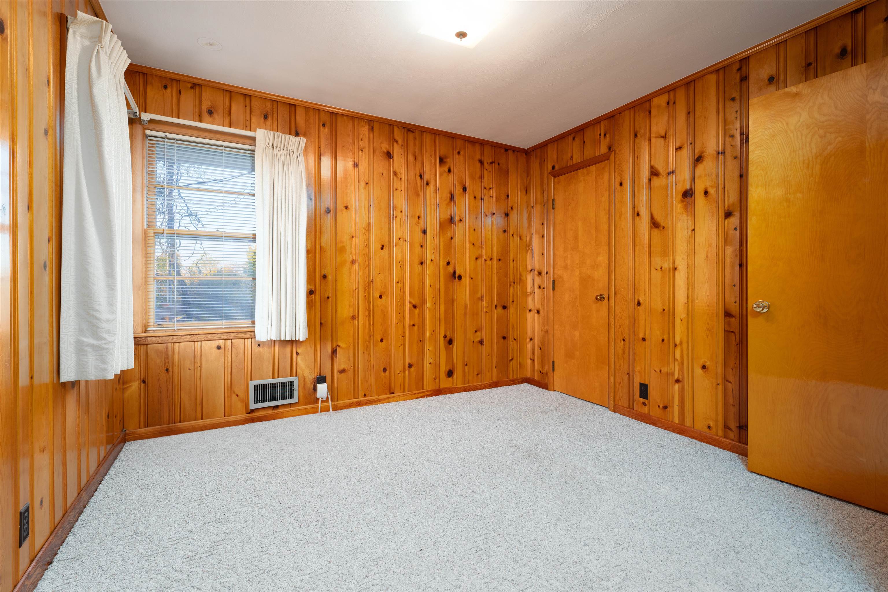 4941 Millers Mill Rd, Owensboro, Kentucky 42303, 3 Bedrooms Bedrooms, ,2 BathroomsBathrooms,Single Family Residence,For Sale,Millers Mill Rd,91025