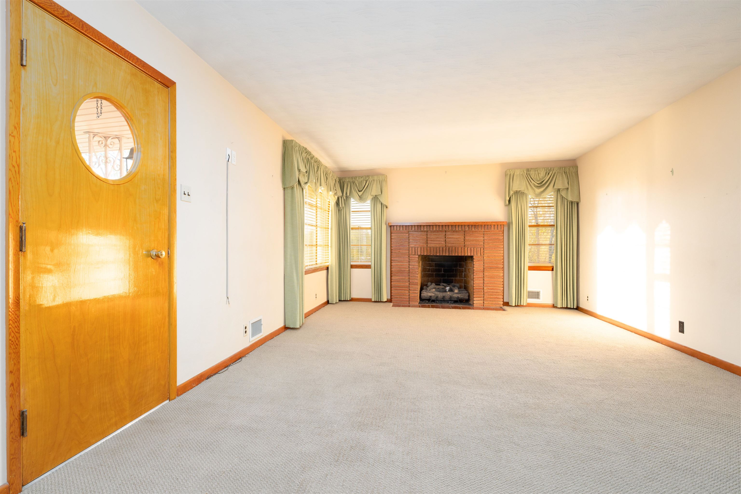 4941 Millers Mill Rd, Owensboro, Kentucky 42303, 3 Bedrooms Bedrooms, ,2 BathroomsBathrooms,Single Family Residence,For Sale,Millers Mill Rd,91025
