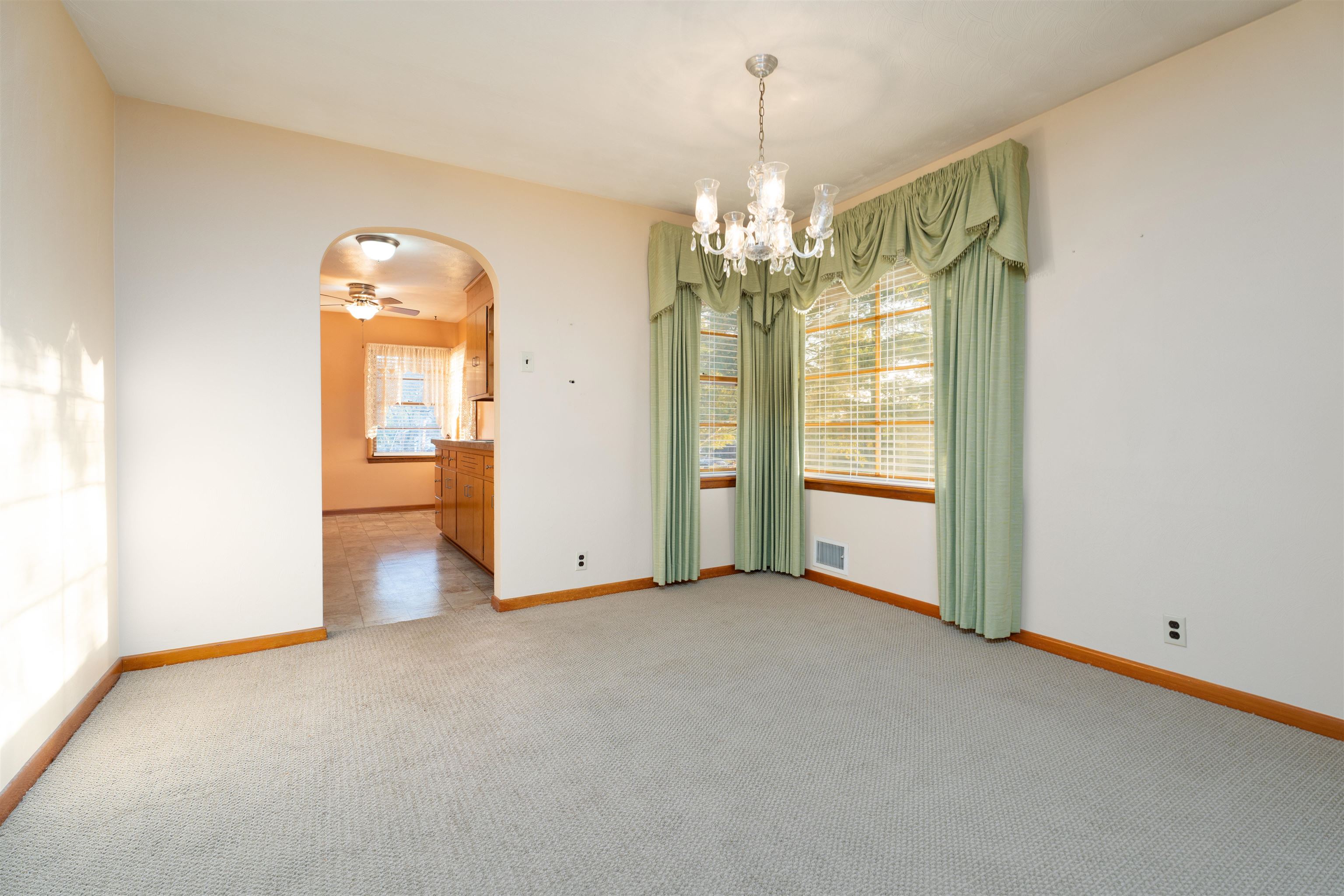 4941 Millers Mill Rd, Owensboro, Kentucky 42303, 3 Bedrooms Bedrooms, ,2 BathroomsBathrooms,Single Family Residence,For Sale,Millers Mill Rd,91025