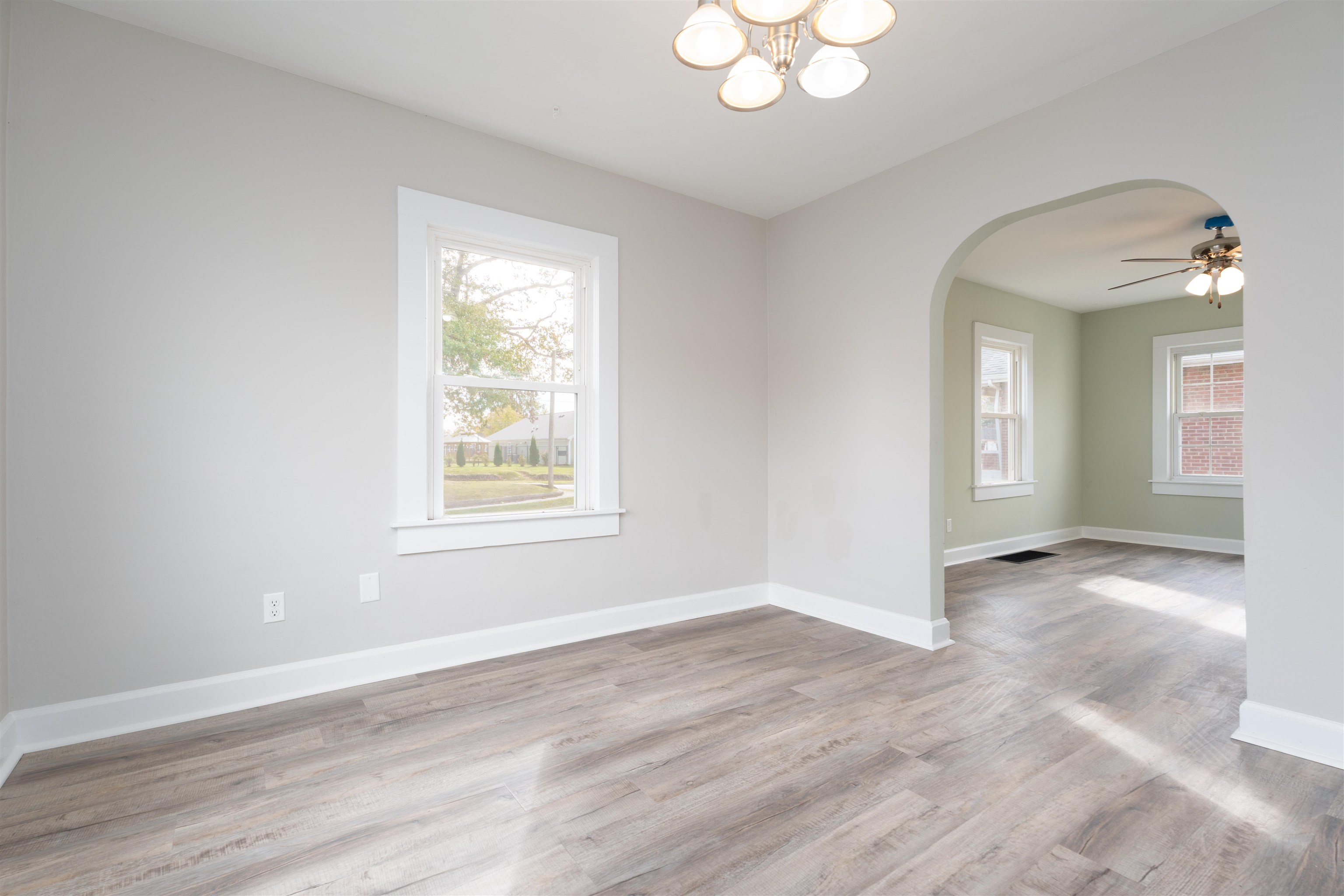 1307 3rd Street, Owensboro, Kentucky 42301, 3 Bedrooms Bedrooms, ,1 BathroomBathrooms,Single Family Residence,For Sale,3rd Street,91028