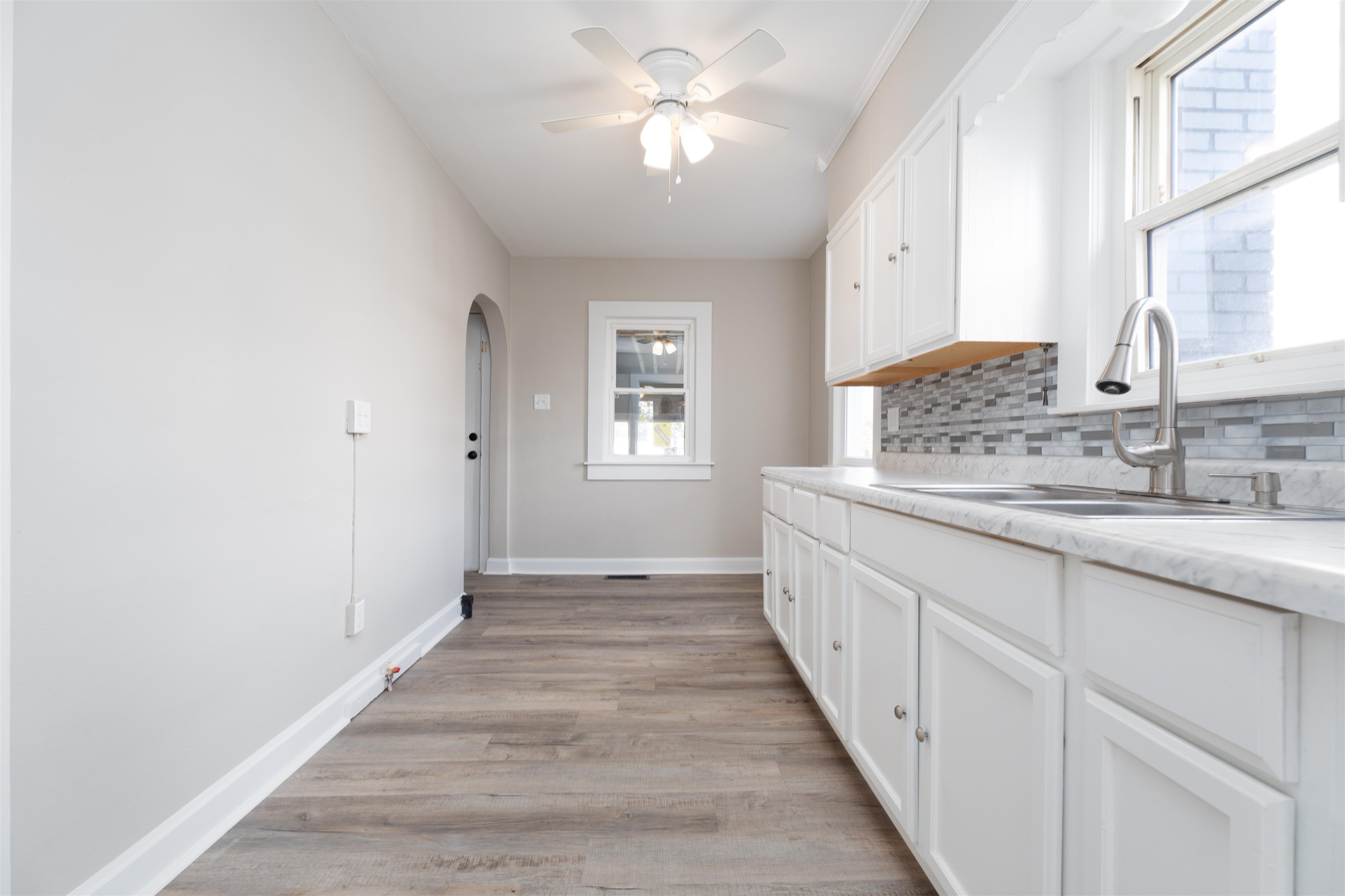 1307 3rd Street, Owensboro, Kentucky 42301, 3 Bedrooms Bedrooms, ,1 BathroomBathrooms,Single Family Residence,For Sale,3rd Street,91028