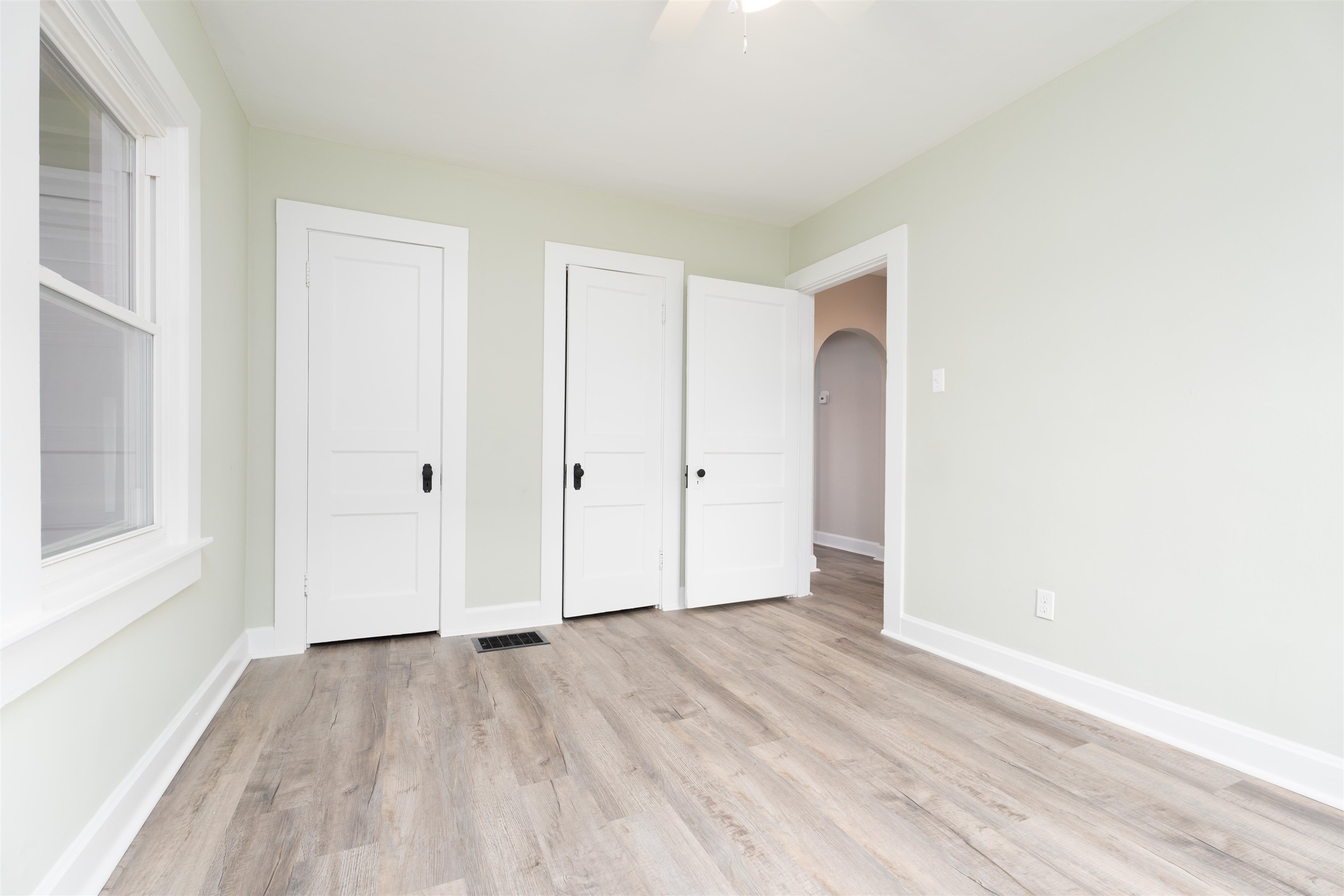 1307 3rd Street, Owensboro, Kentucky 42301, 3 Bedrooms Bedrooms, ,1 BathroomBathrooms,Single Family Residence,For Sale,3rd Street,91028