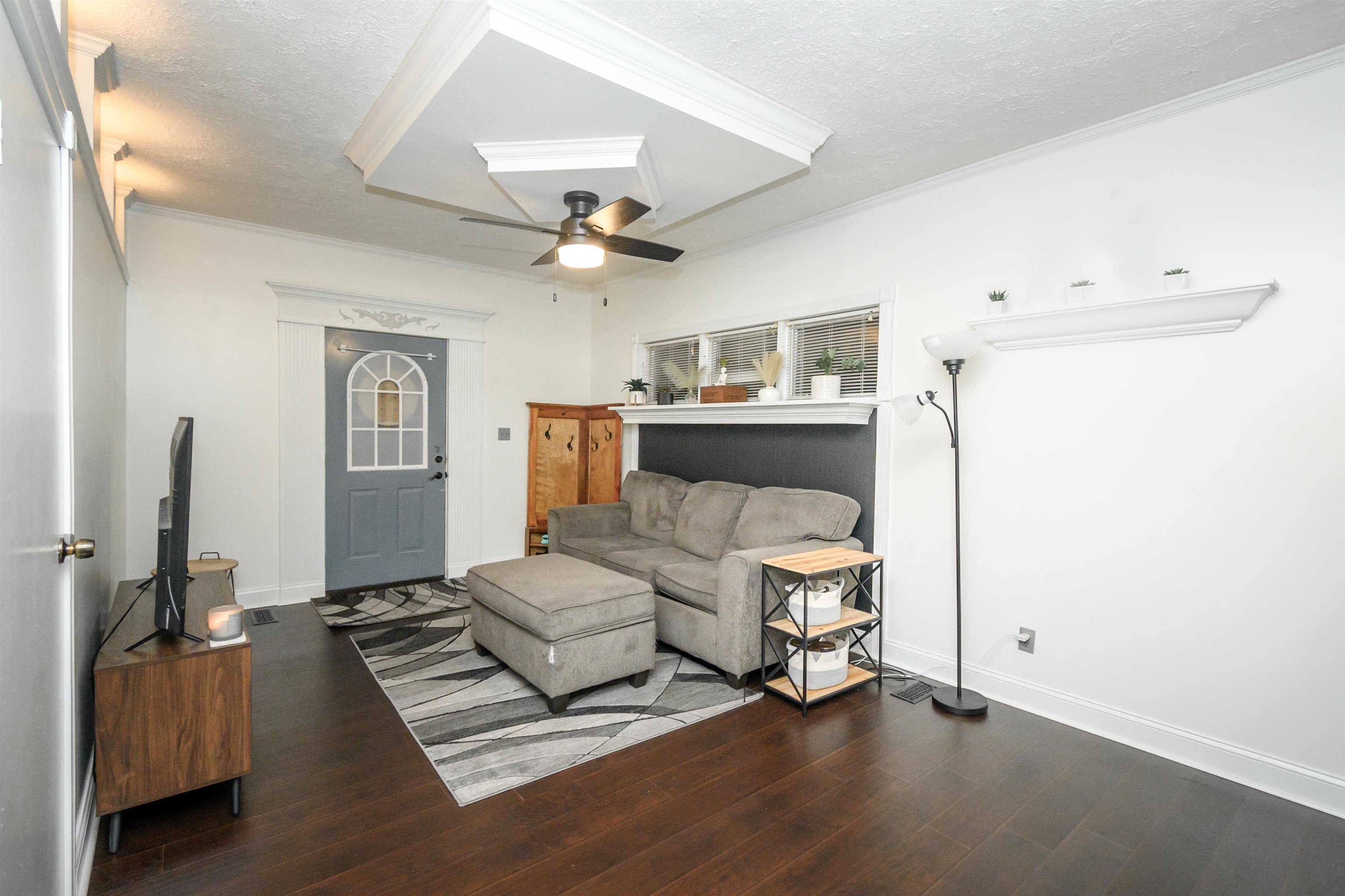 1615 Center St, Owensboro, Kentucky 42303, 2 Bedrooms Bedrooms, ,1 BathroomBathrooms,Single Family Residence,For Sale,Center St,91034