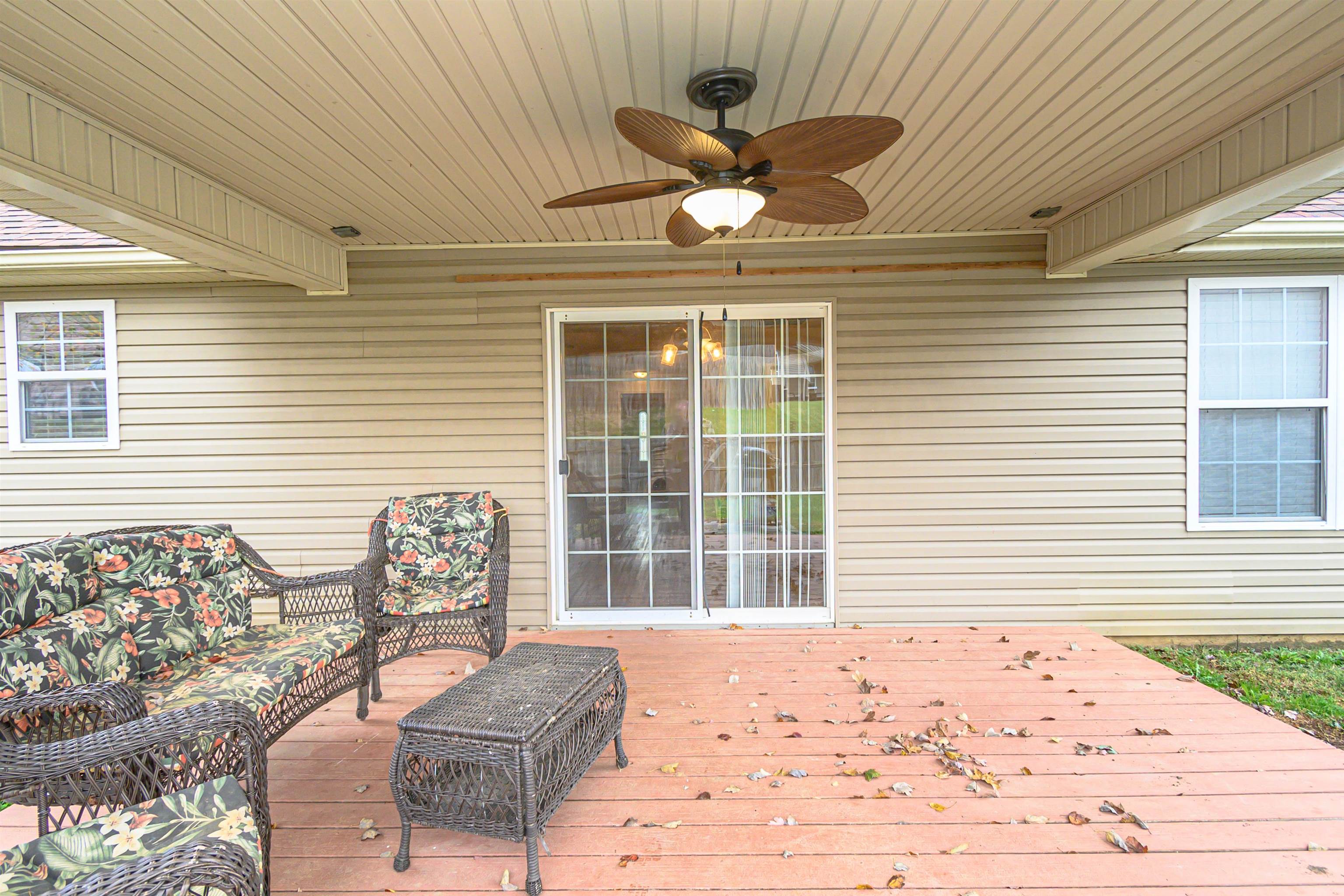 2834 Trails Way, Owensboro, Kentucky 42303, 3 Bedrooms Bedrooms, ,2 BathroomsBathrooms,Single Family Residence,For Sale,Trails Way,91035