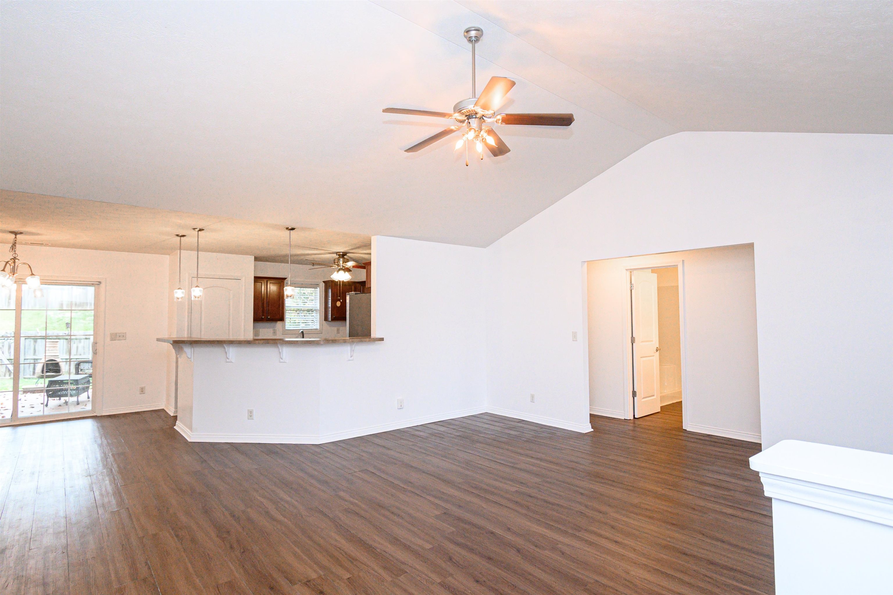 2834 Trails Way, Owensboro, Kentucky 42303, 3 Bedrooms Bedrooms, ,2 BathroomsBathrooms,Single Family Residence,For Sale,Trails Way,91035