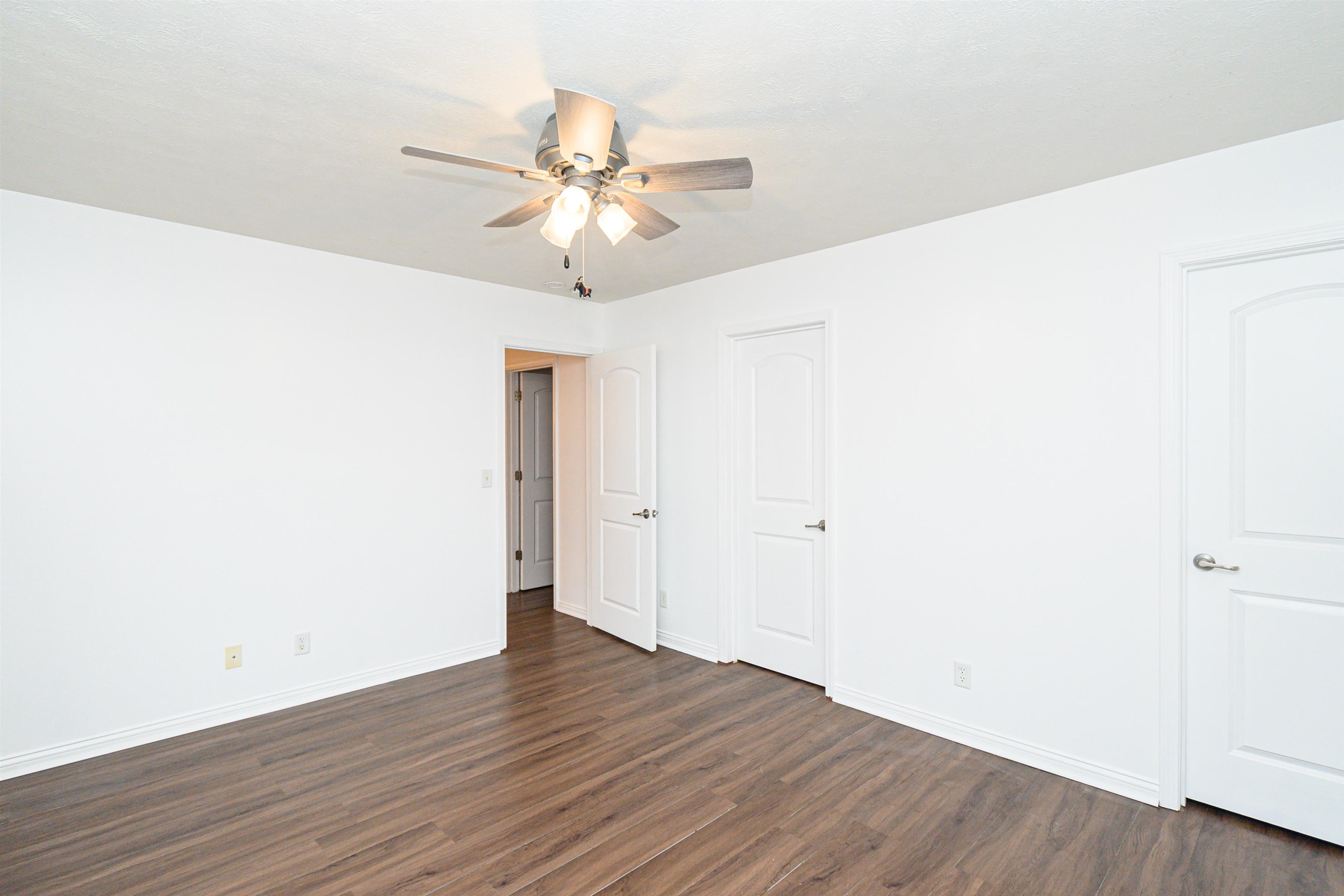 2834 Trails Way, Owensboro, Kentucky 42303, 3 Bedrooms Bedrooms, ,2 BathroomsBathrooms,Single Family Residence,For Sale,Trails Way,91035