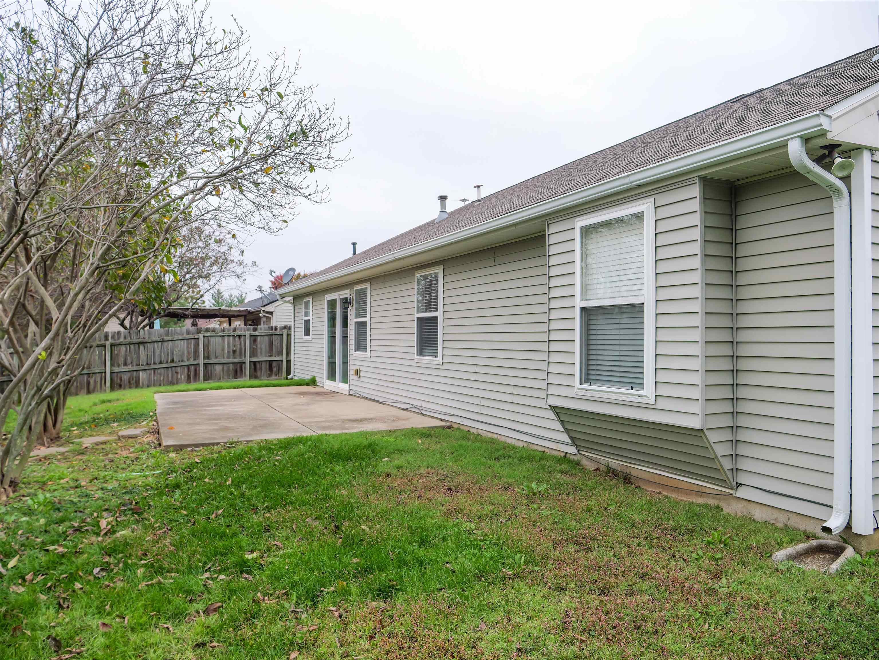 2218 Crossing Pointe, Owensboro, Kentucky 42303, 3 Bedrooms Bedrooms, ,2 BathroomsBathrooms,Single Family Residence,For Sale,Crossing Pointe,91040