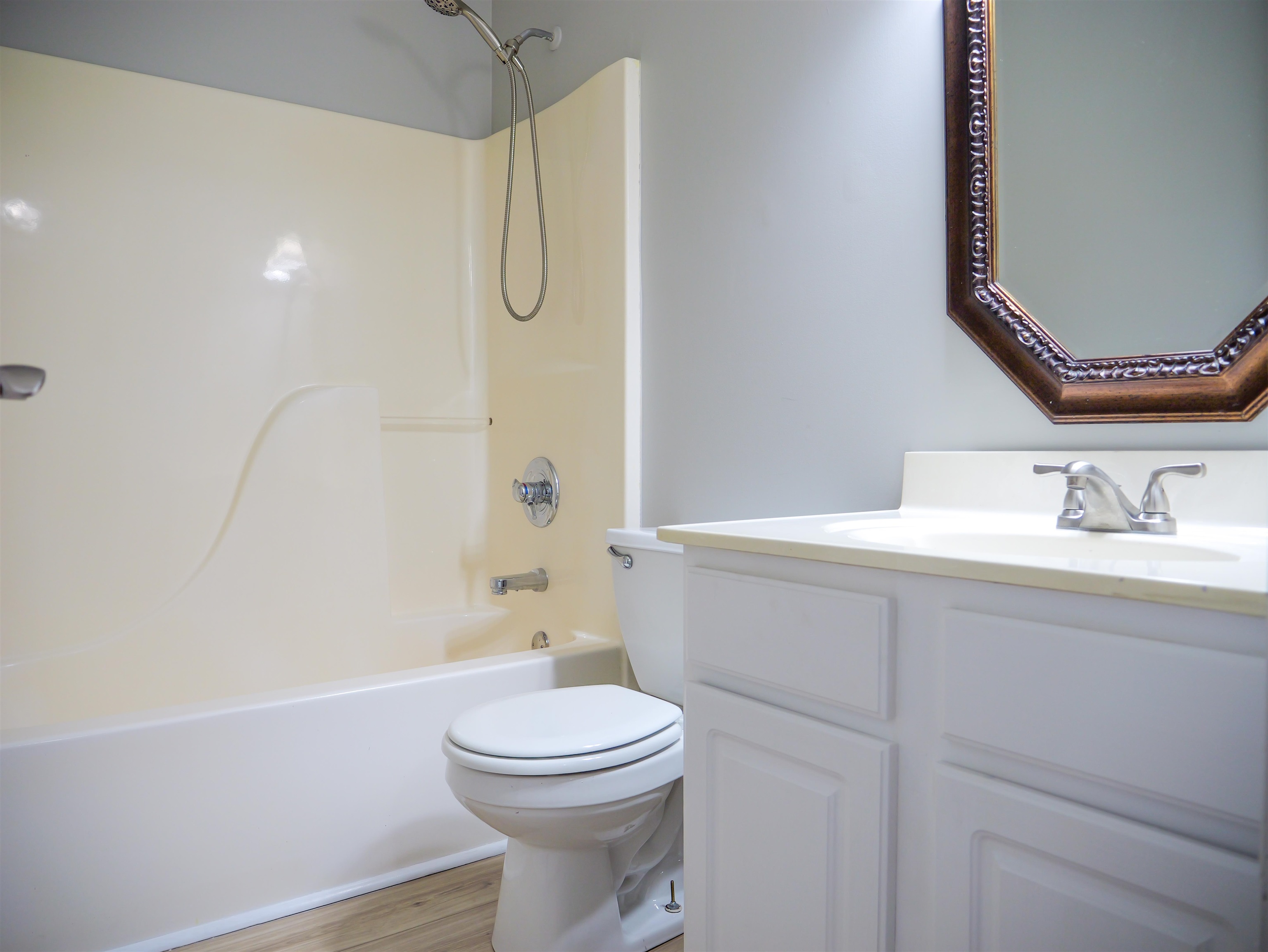 2218 Crossing Pointe, Owensboro, Kentucky 42303, 3 Bedrooms Bedrooms, ,2 BathroomsBathrooms,Single Family Residence,For Sale,Crossing Pointe,91040
