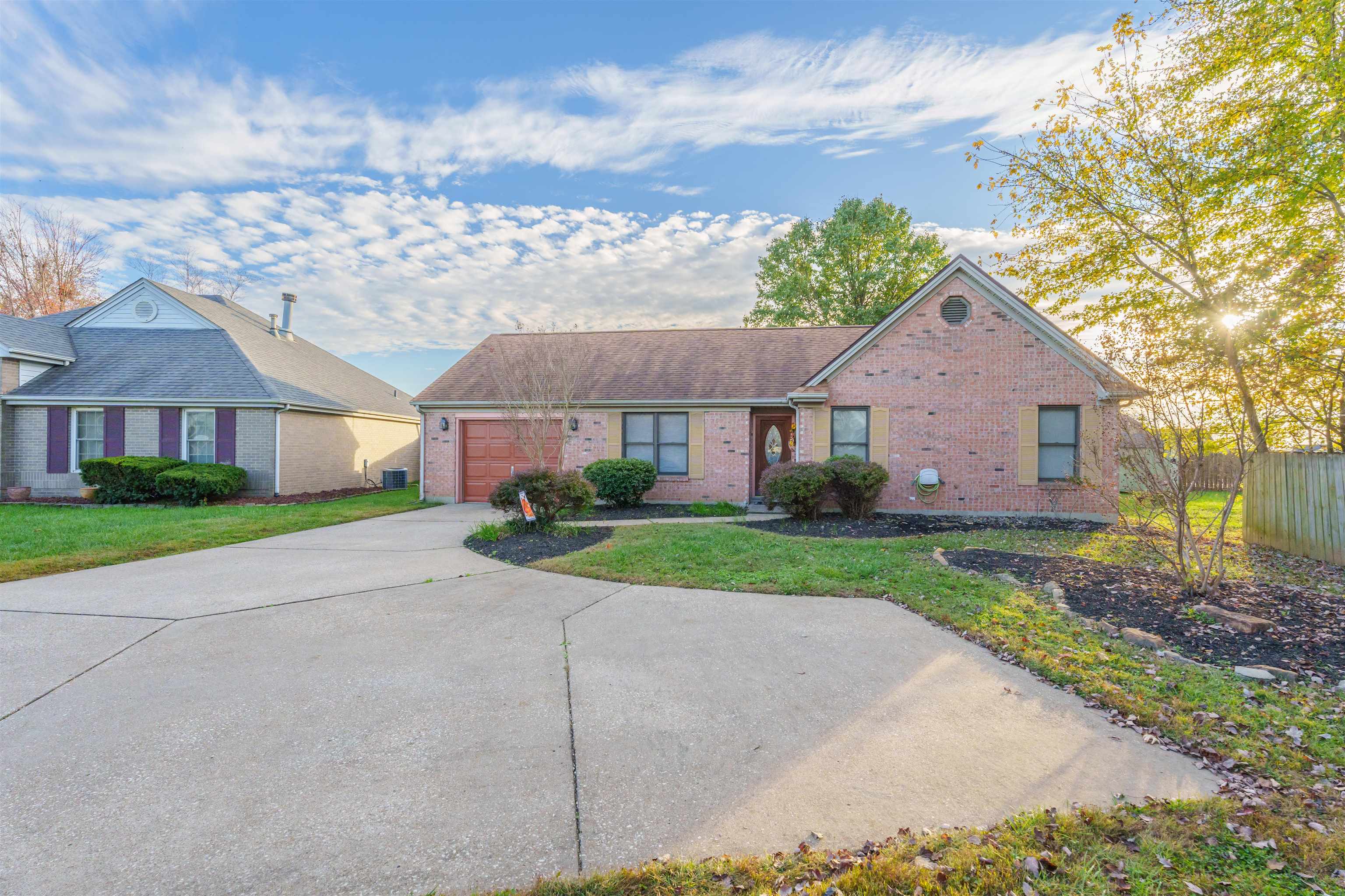 4558 Cove Pt., Owensboro, Kentucky 42301, 3 Bedrooms Bedrooms, ,2 BathroomsBathrooms,Single Family Residence,For Sale,Cove Pt.,91042