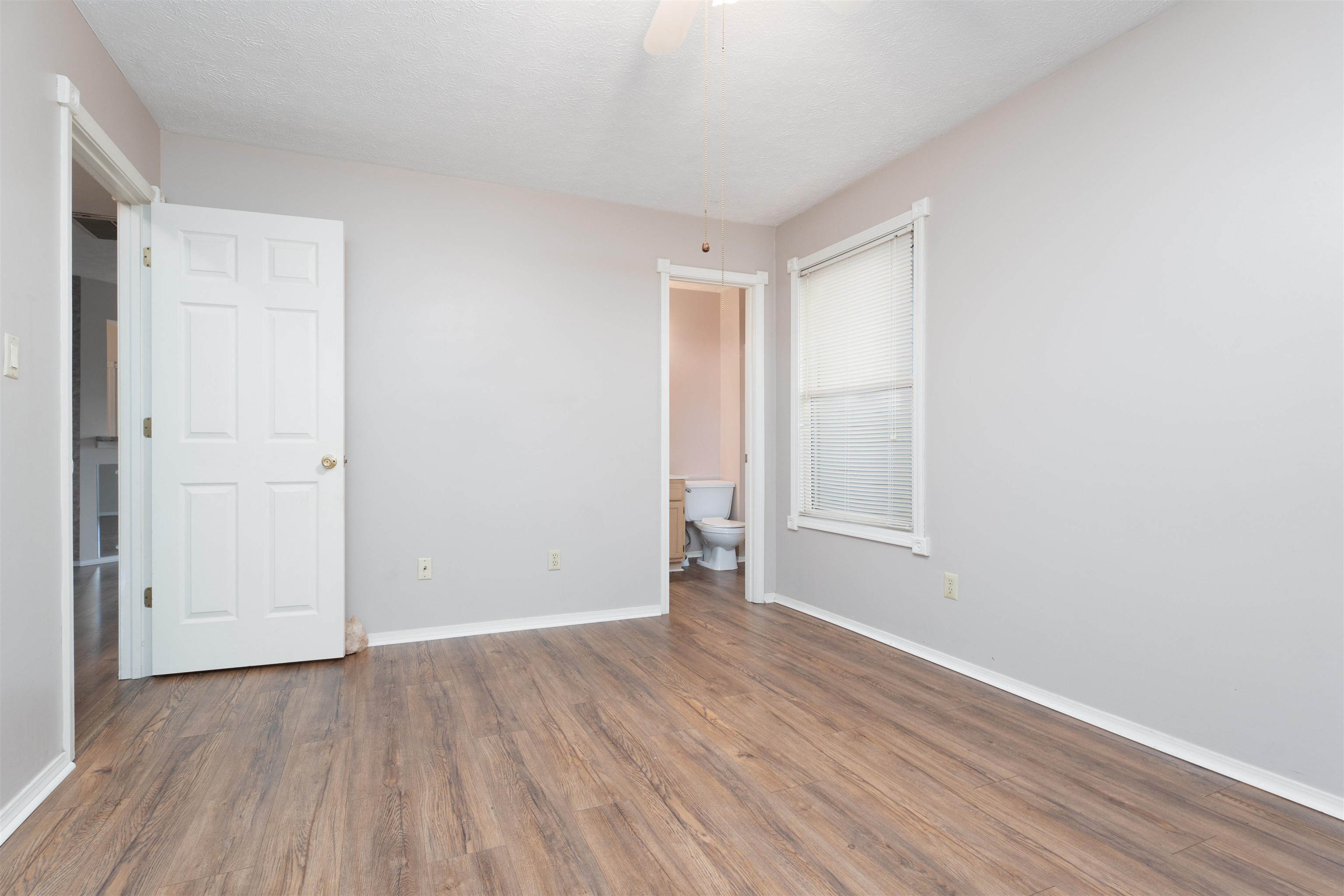 4558 Cove Pt., Owensboro, Kentucky 42301, 3 Bedrooms Bedrooms, ,2 BathroomsBathrooms,Single Family Residence,For Sale,Cove Pt.,91042
