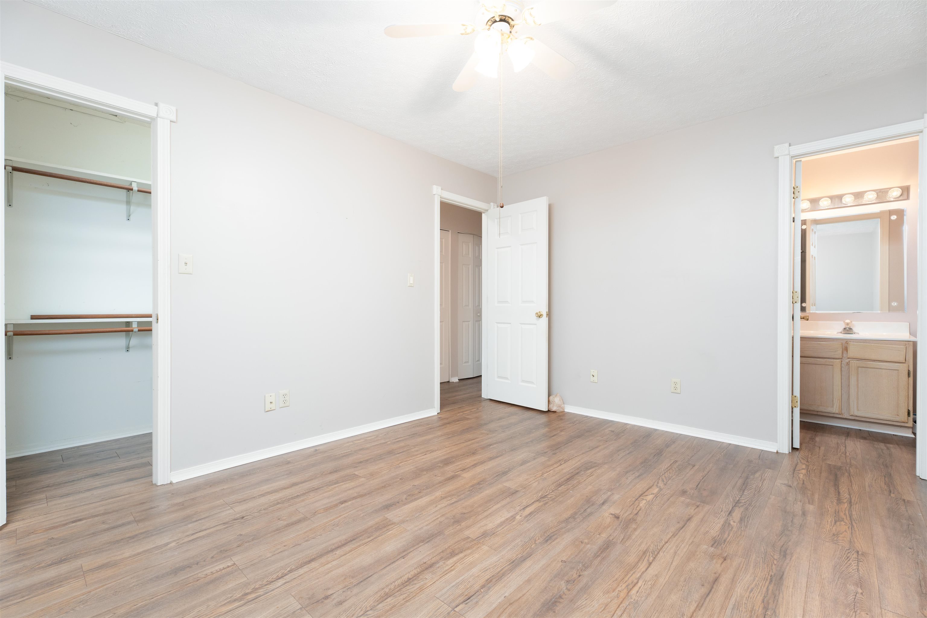 4558 Cove Pt., Owensboro, Kentucky 42301, 3 Bedrooms Bedrooms, ,2 BathroomsBathrooms,Single Family Residence,For Sale,Cove Pt.,91042