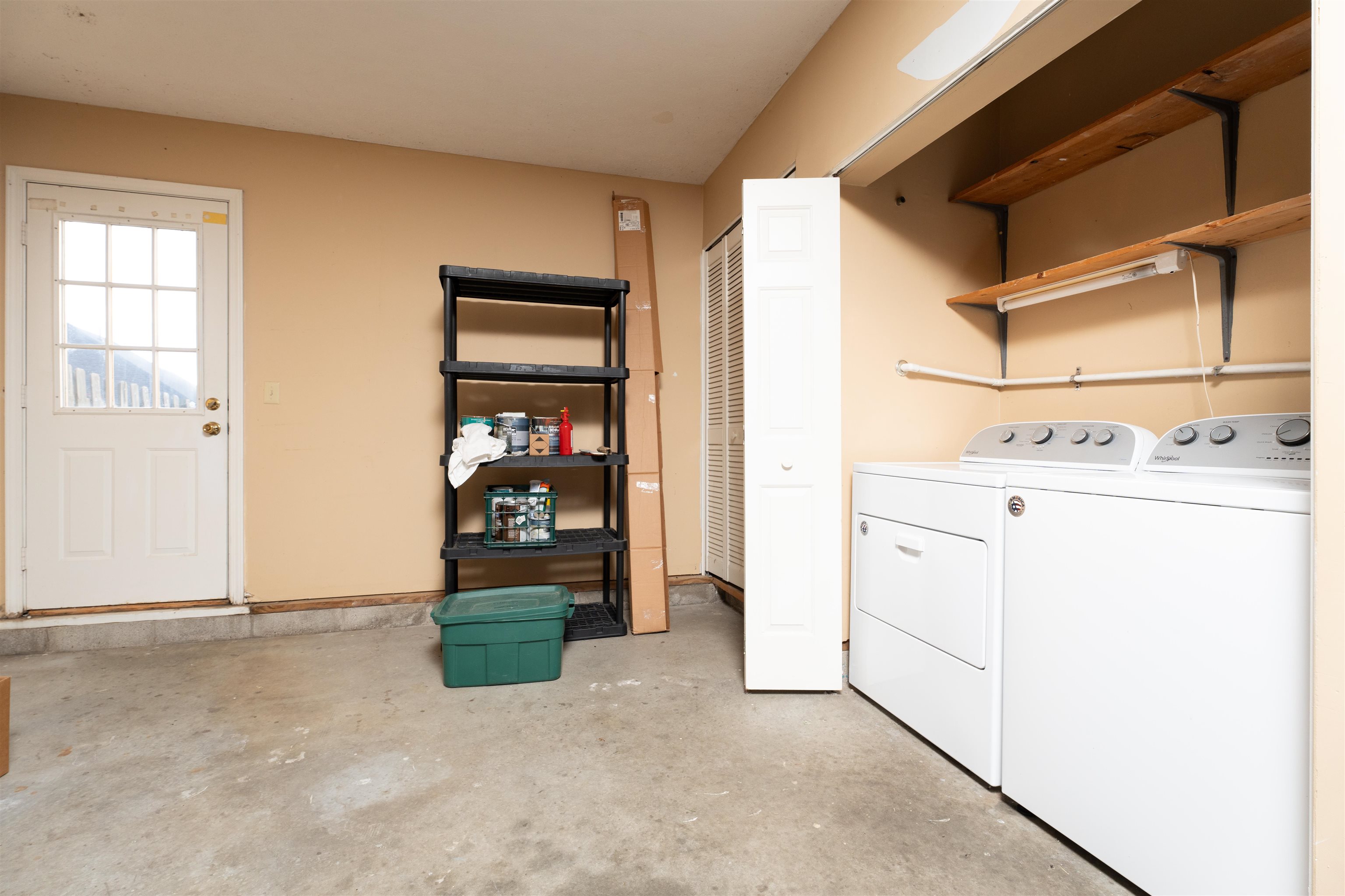 4558 Cove Pt., Owensboro, Kentucky 42301, 3 Bedrooms Bedrooms, ,2 BathroomsBathrooms,Single Family Residence,For Sale,Cove Pt.,91042