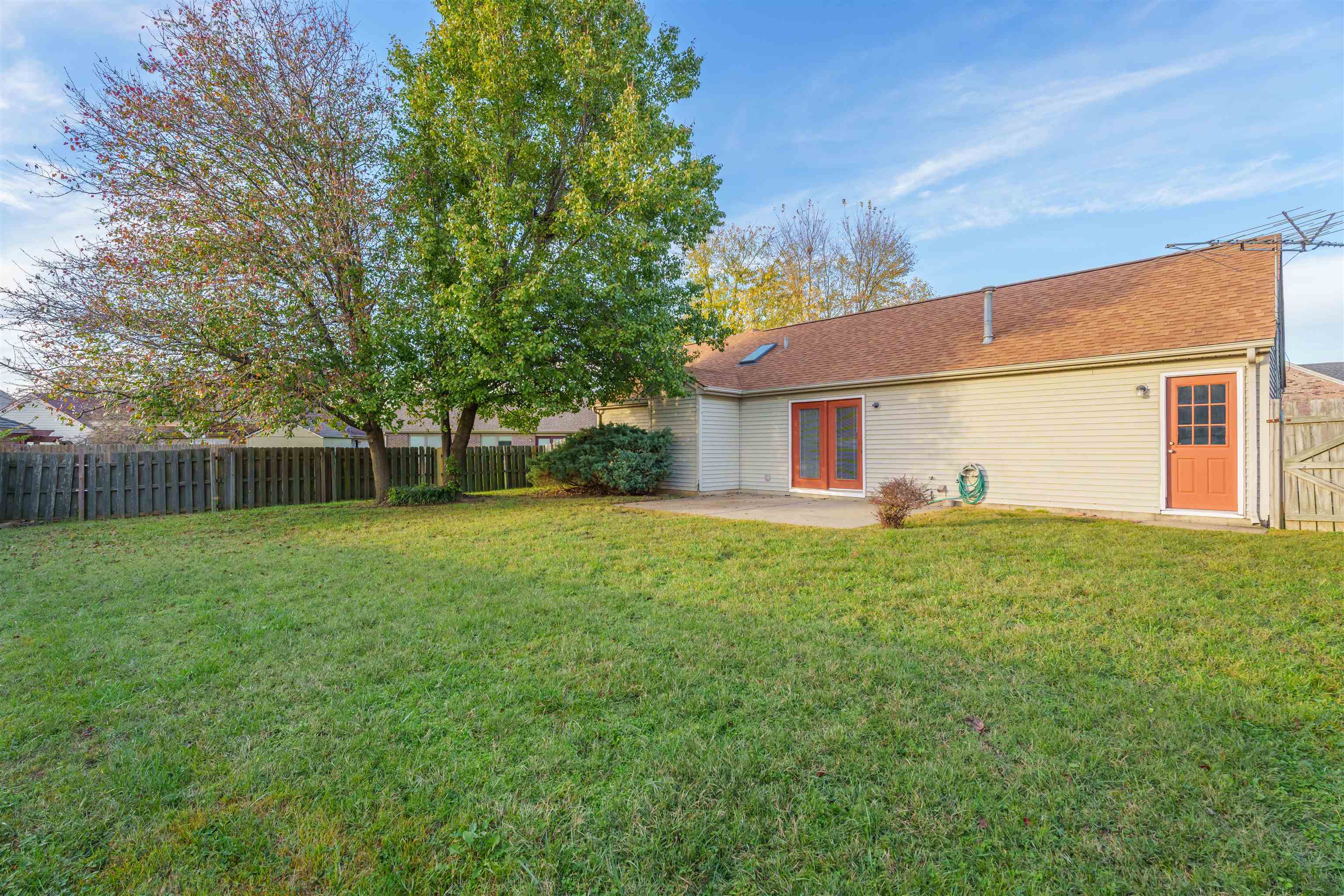 4558 Cove Pt., Owensboro, Kentucky 42301, 3 Bedrooms Bedrooms, ,2 BathroomsBathrooms,Single Family Residence,For Sale,Cove Pt.,91042