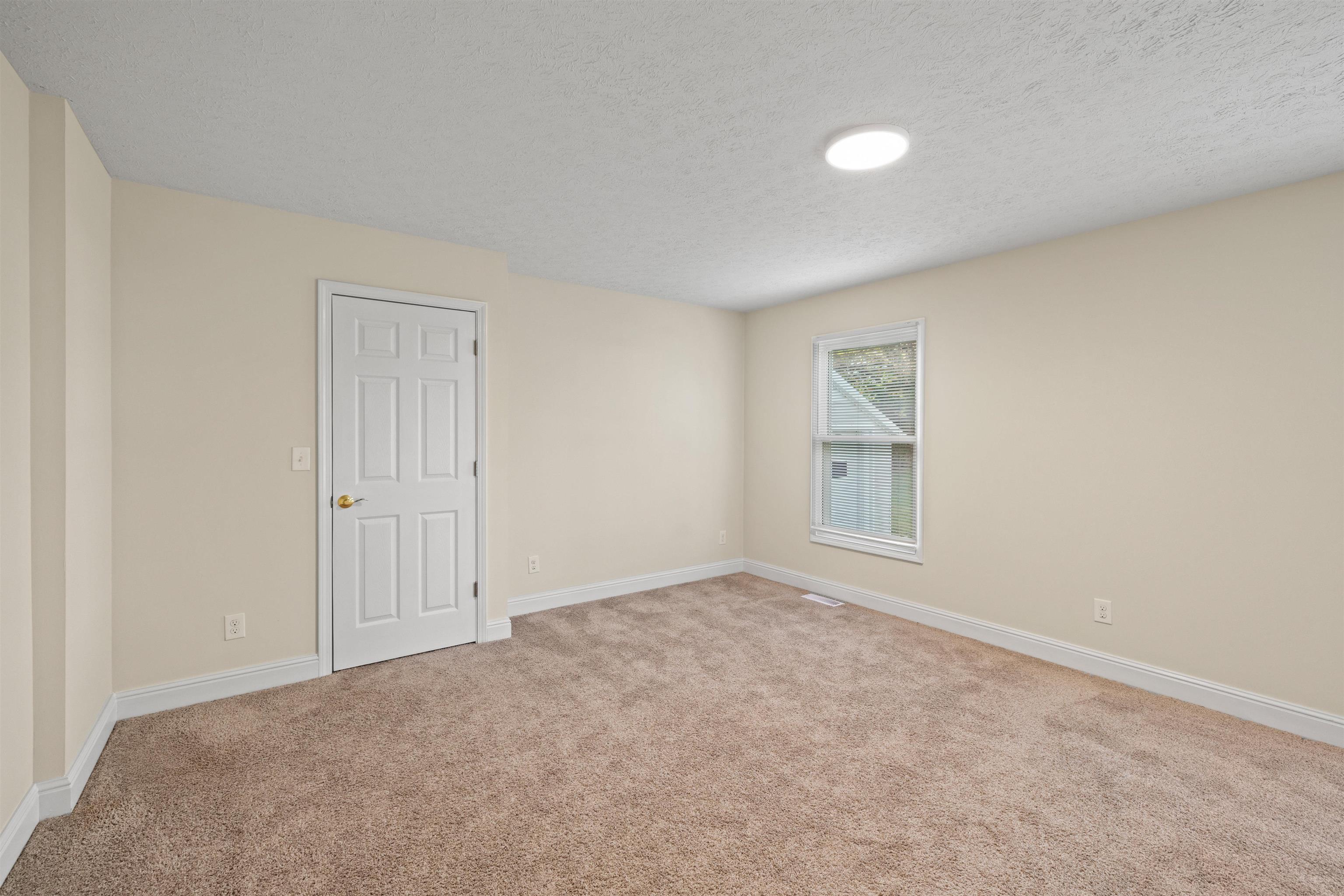 316 Dean Ct, Owensboro, Kentucky 42303, 3 Bedrooms Bedrooms, ,2 BathroomsBathrooms,Single Family Residence,For Sale,Dean Ct,91049