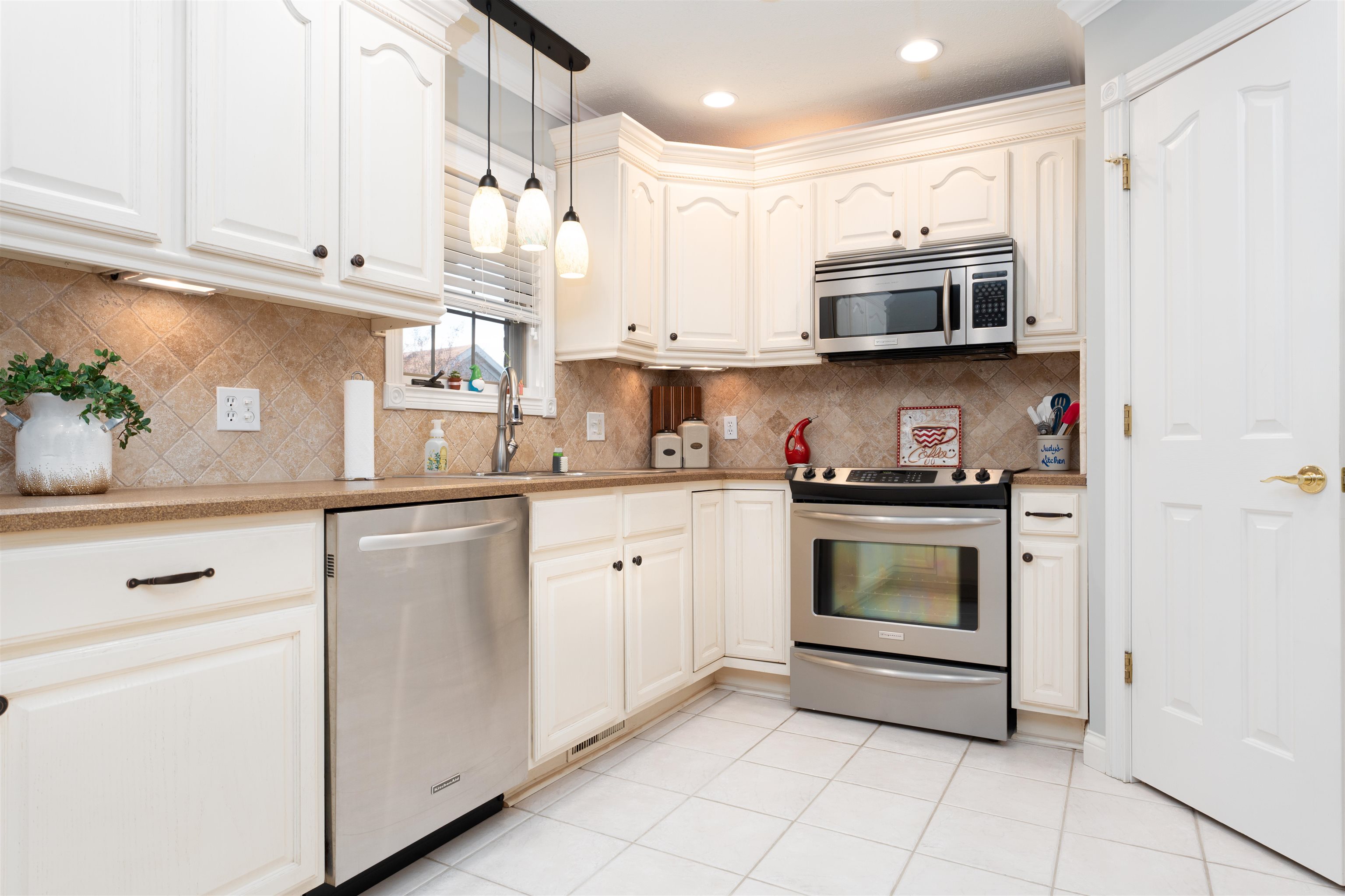 4721 Pecan Ridge Ct, Owensboro, Kentucky 42301, 4 Bedrooms Bedrooms, ,2 BathroomsBathrooms,Single Family Residence,For Sale,Pecan Ridge Ct,91050
