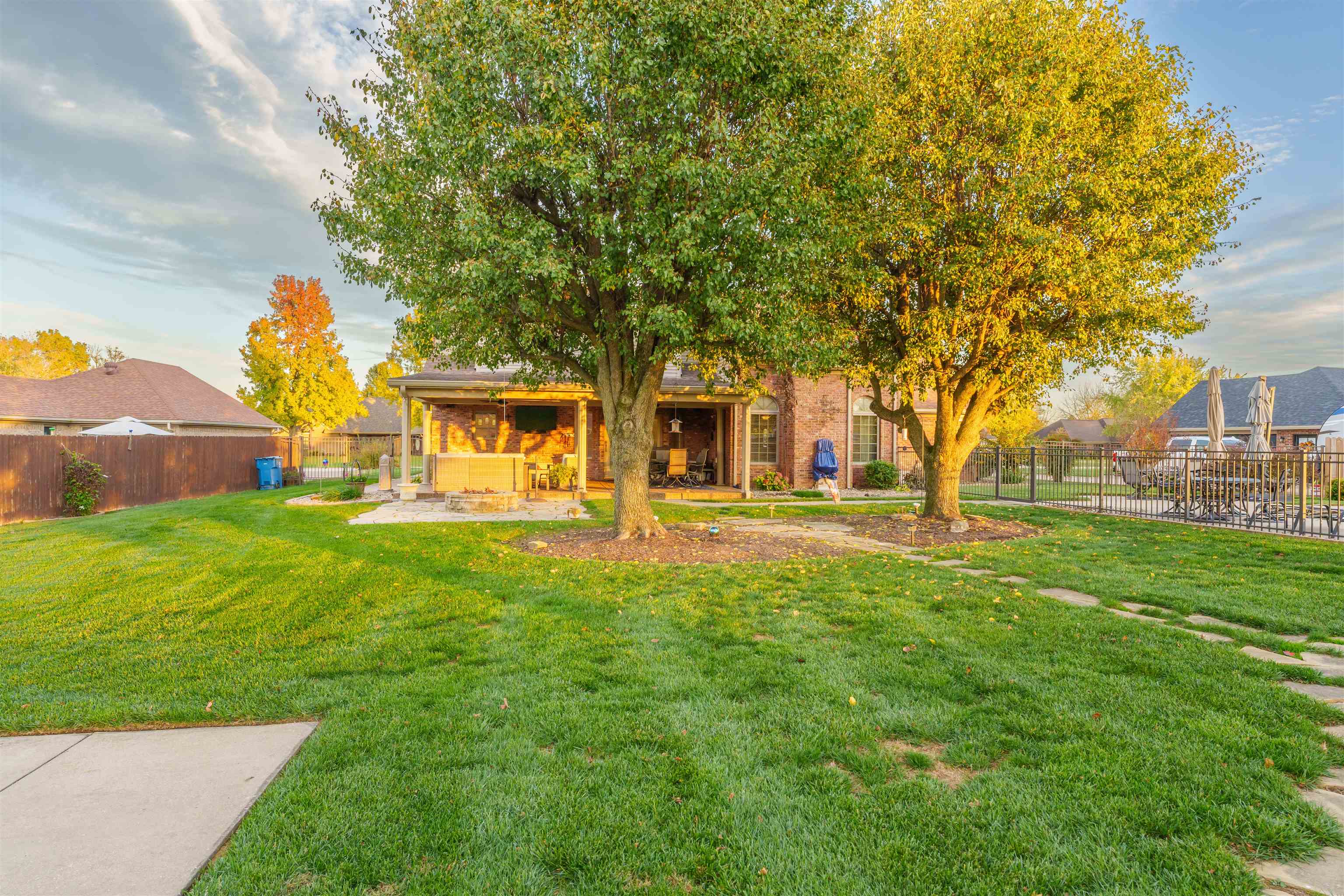 4721 Pecan Ridge Ct, Owensboro, Kentucky 42301, 4 Bedrooms Bedrooms, ,2 BathroomsBathrooms,Single Family Residence,For Sale,Pecan Ridge Ct,91050