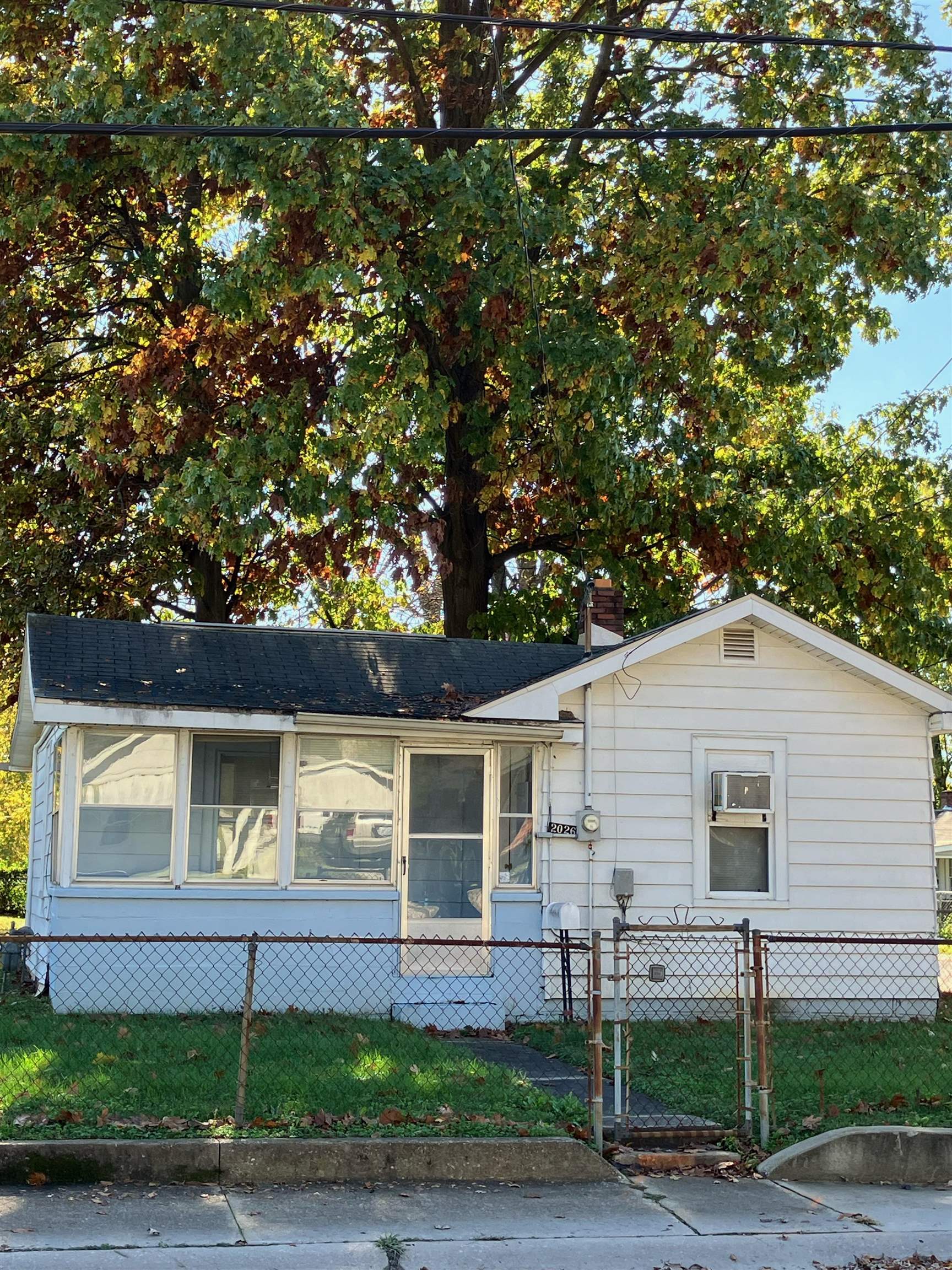 2026 5th Street, Owensboro, Kentucky 42301, 1 Bedroom Bedrooms, ,1 BathroomBathrooms,Single Family Residence,For Sale,5th Street,91058