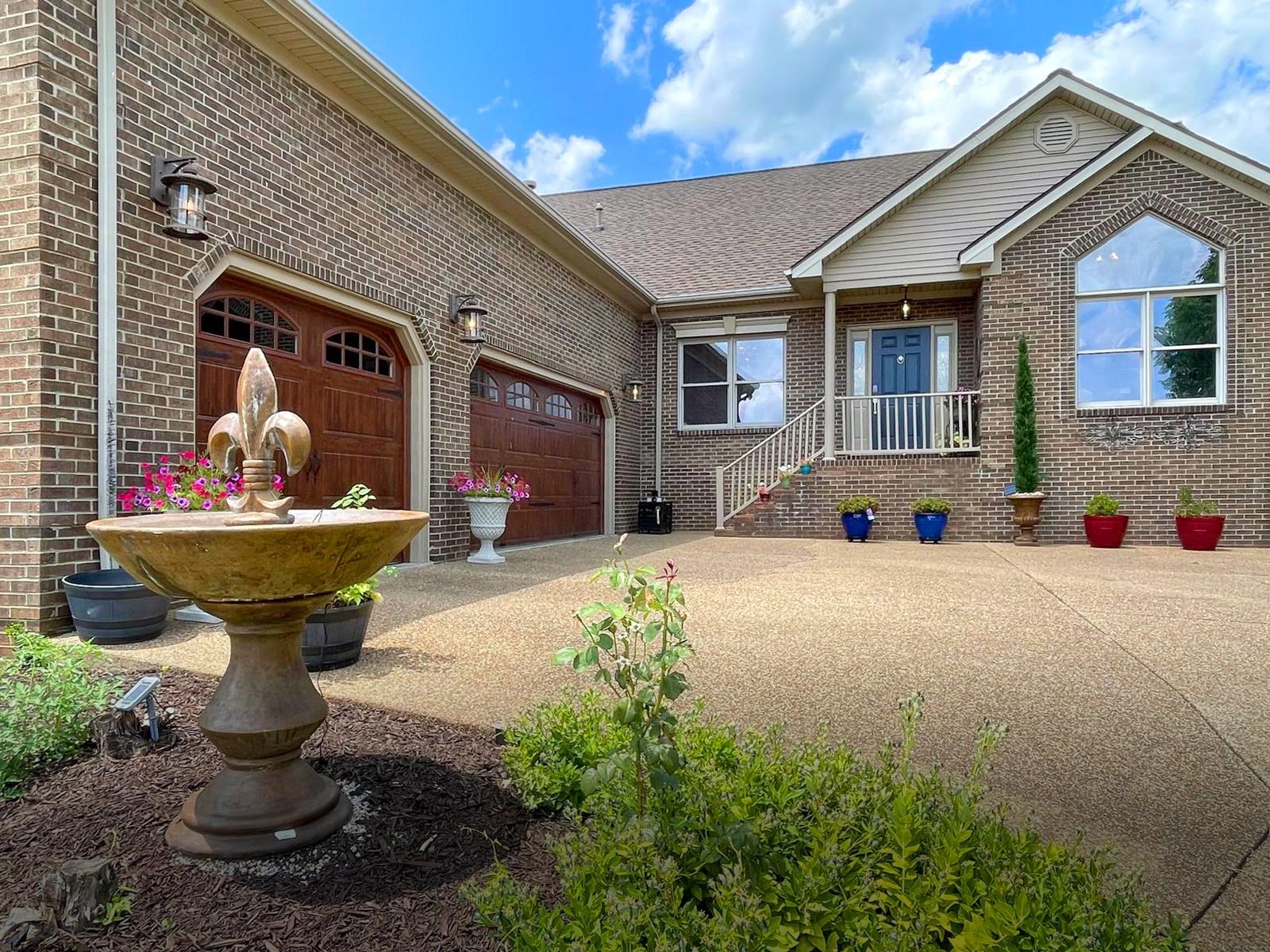 6635 Waterford Place, Owensboro, Kentucky 42303, 4 Bedrooms Bedrooms, ,3 BathroomsBathrooms,Single Family Residence,For Sale,Waterford Place,91064