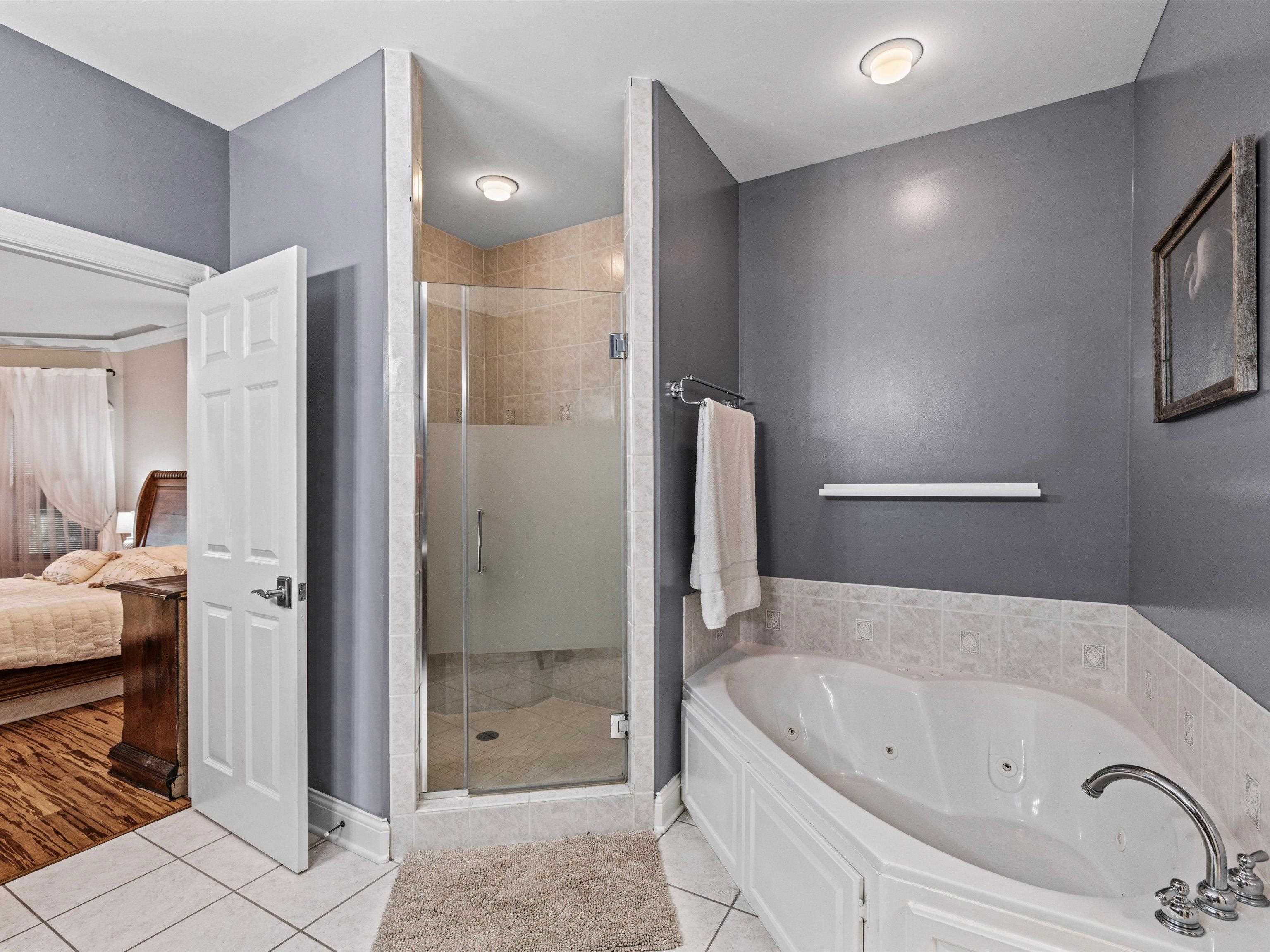 6635 Waterford Place, Owensboro, Kentucky 42303, 4 Bedrooms Bedrooms, ,3 BathroomsBathrooms,Single Family Residence,For Sale,Waterford Place,91064