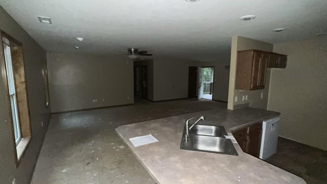 900 Squirrel Tail Hollow Rd., Hawesville, Kentucky 42348, 5 Bedrooms Bedrooms, ,3 BathroomsBathrooms,Single Family Residence,For Sale,Squirrel Tail Hollow Rd.,91066