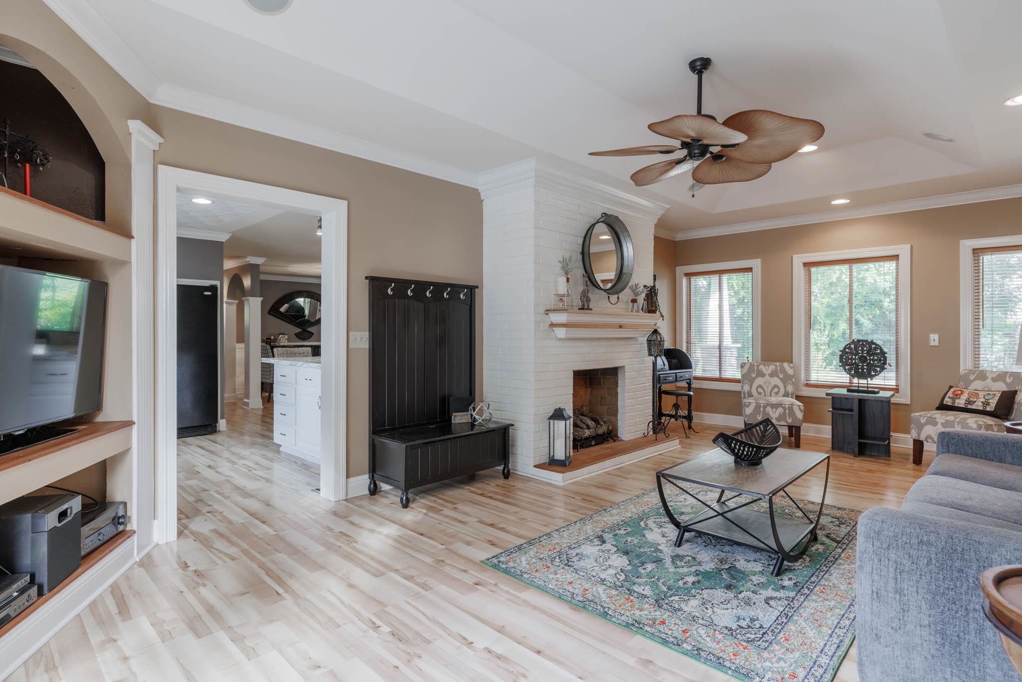 4440 New Hartford Road, Owensboro, Kentucky 42303, 2 Bedrooms Bedrooms, ,1 BathroomBathrooms,Single Family Residence,For Sale,New Hartford Road,91068