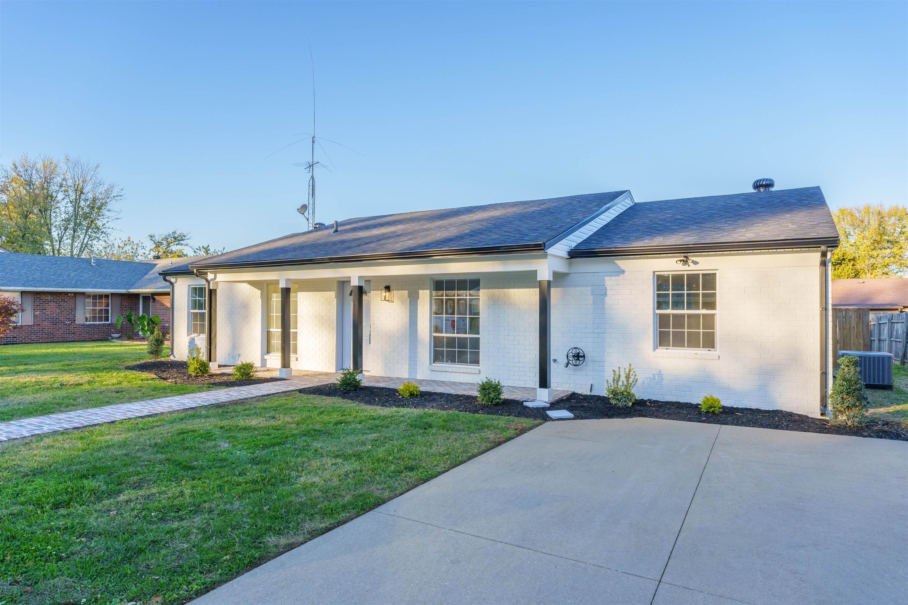 839 Mary Lou Ct, Owensboro, Kentucky 42303, 4 Bedrooms Bedrooms, ,2 BathroomsBathrooms,Single Family Residence,For Sale,Mary Lou Ct,91072